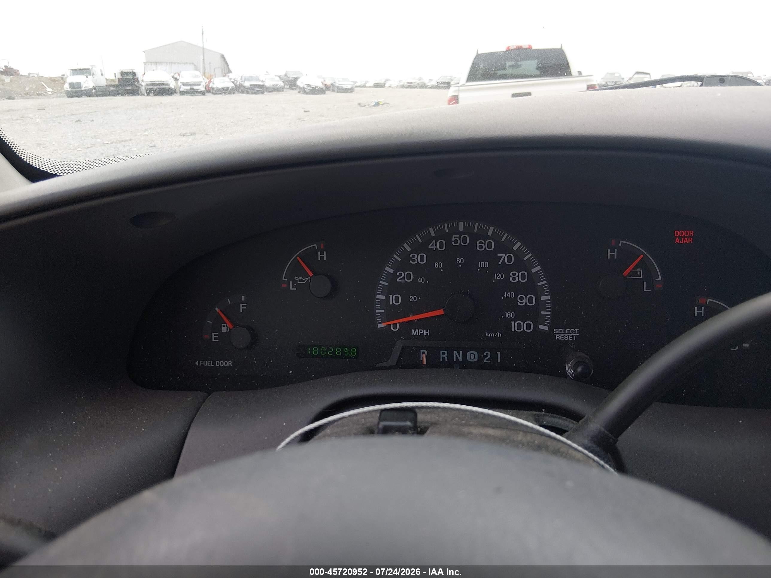 2000 Ford F-150 Work Series/xl/xlt White vin: 2FTZF1723YCB17269
