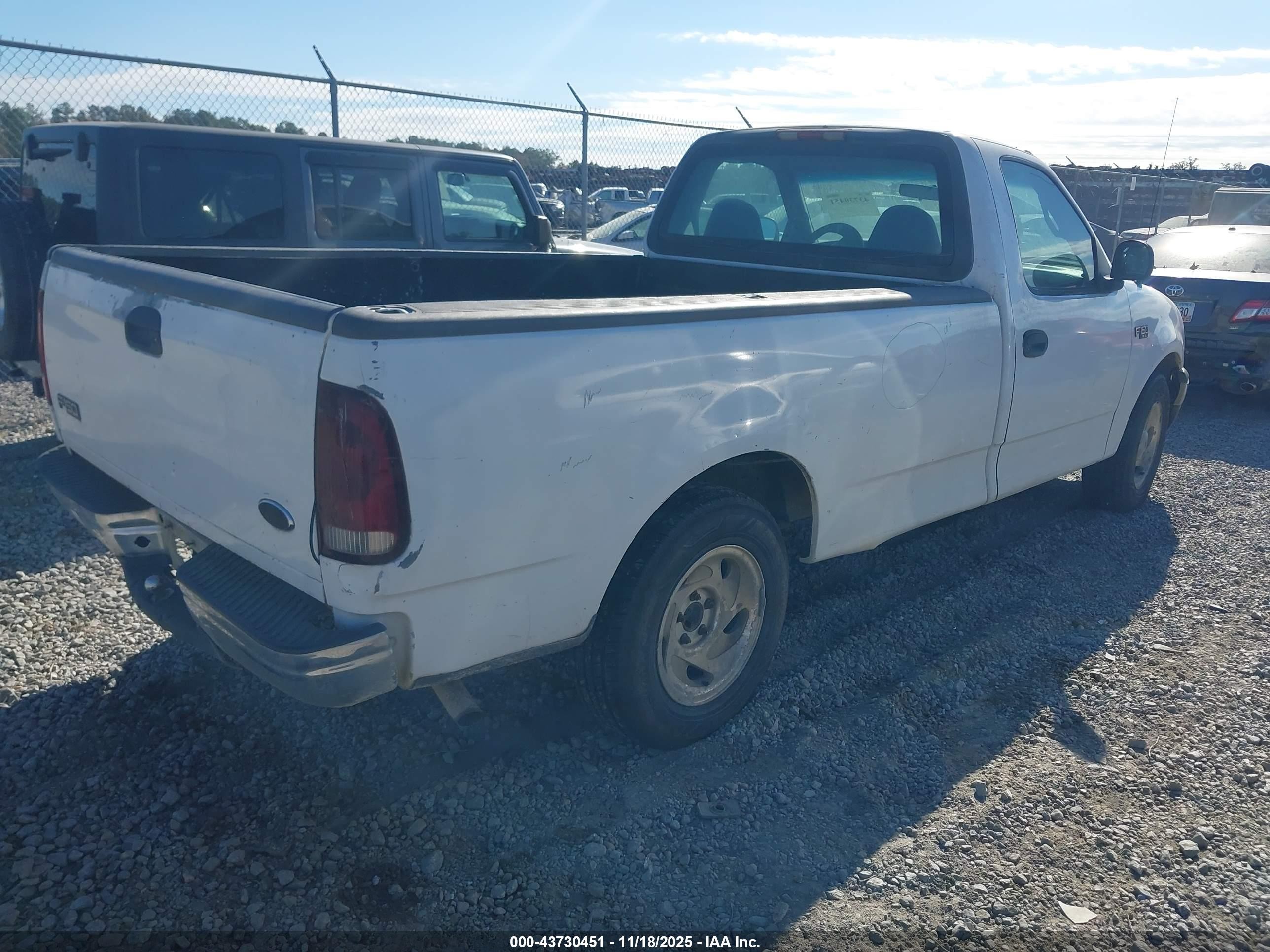 2001 Ford F-150 Xl/xlt White vin: 2FTZF17251CA56402