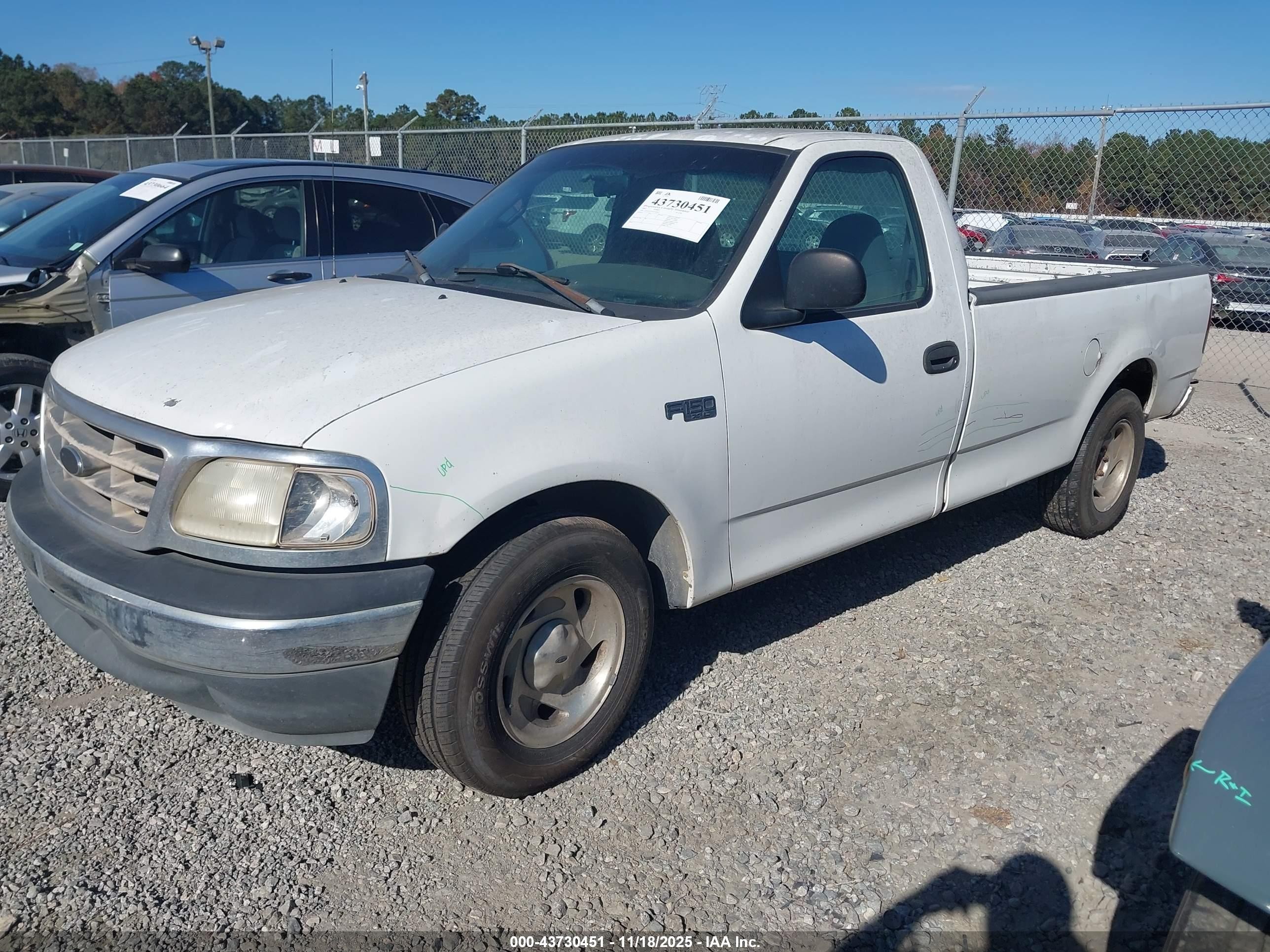 2001 Ford F-150 Xl/xlt White vin: 2FTZF17251CA56402