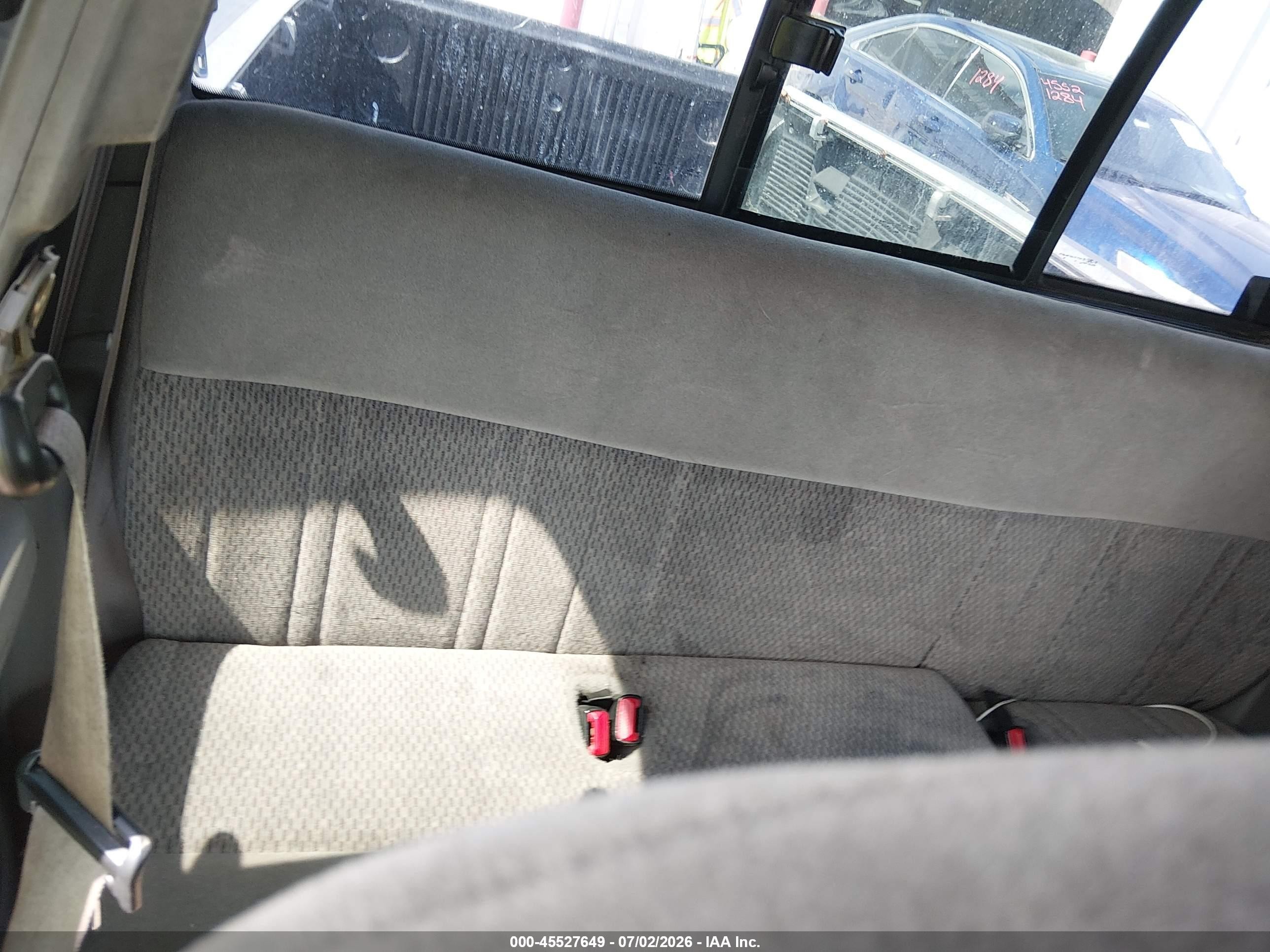 1998 Ford F-150 Lariat/xl/xlt Серебряный vin: 2FTZX0766WCB00246
