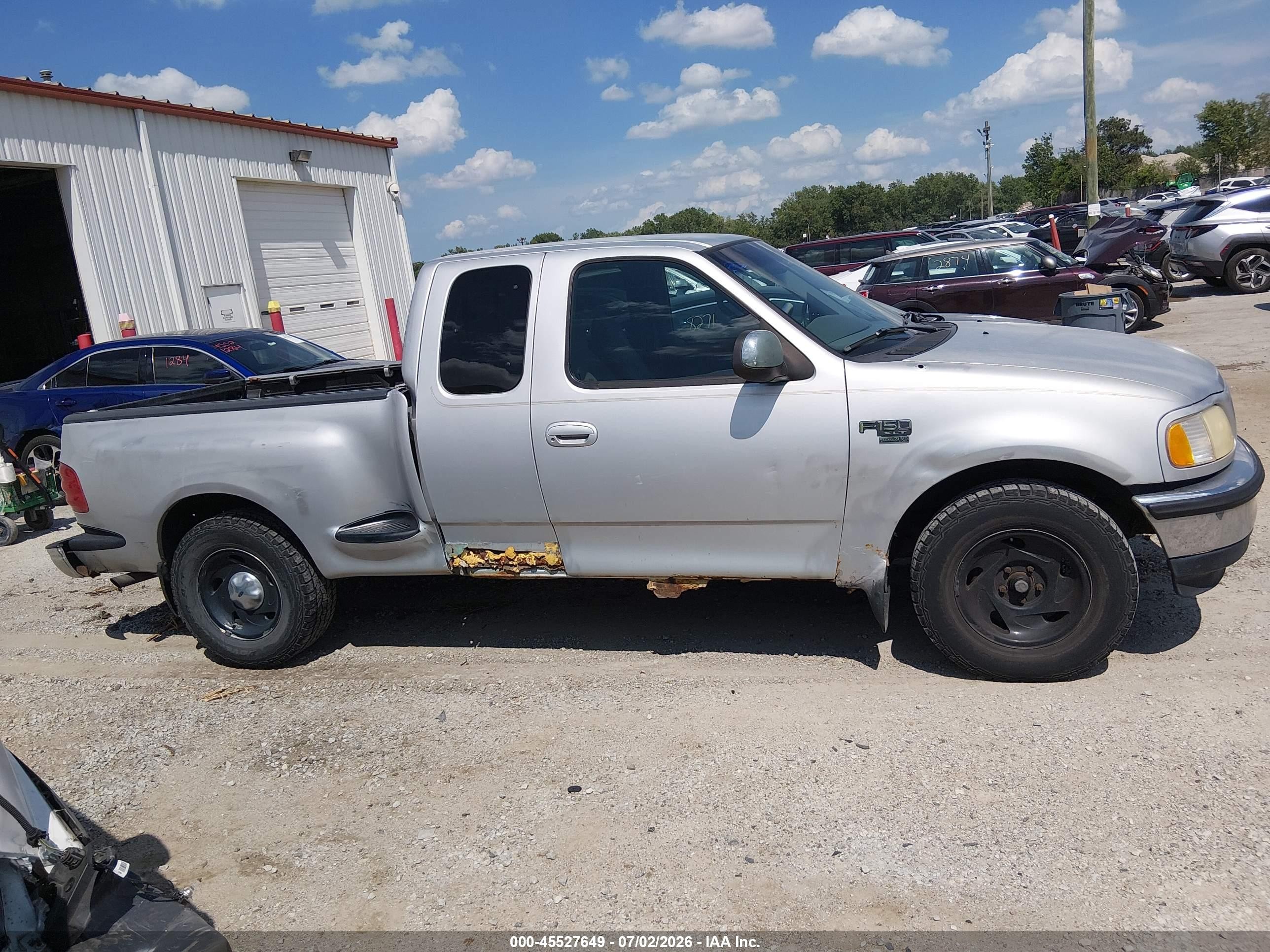 1998 Ford F-150 Lariat/xl/xlt Серебряный vin: 2FTZX0766WCB00246