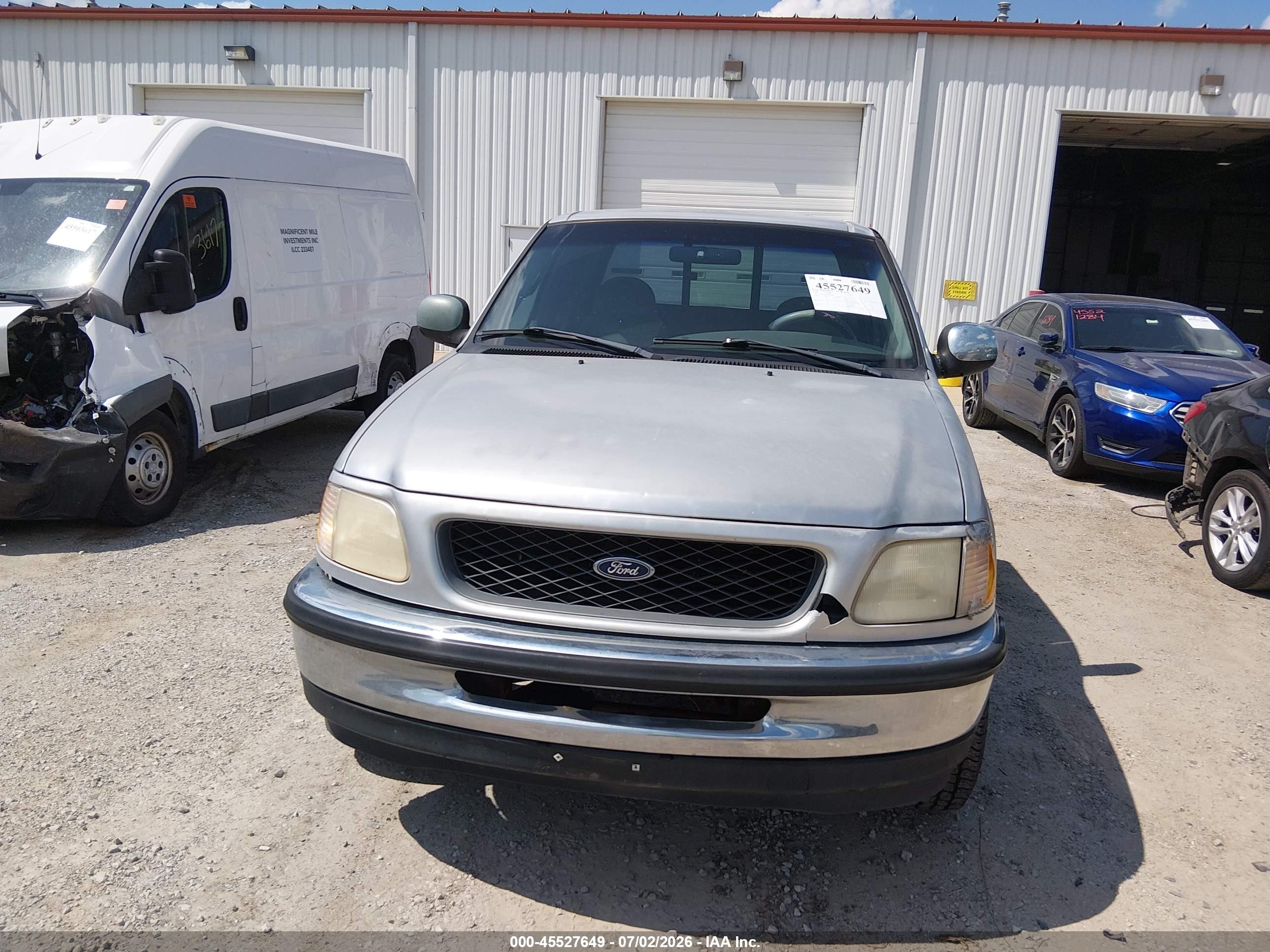 1998 Ford F-150 Lariat/xl/xlt Серебряный vin: 2FTZX0766WCB00246