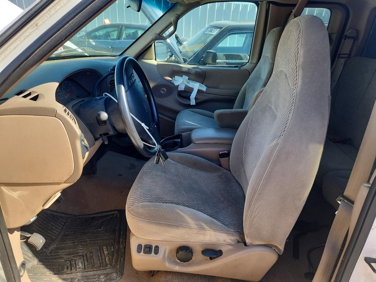 1998 Ford F150 White vin: 2FTZX07W3WCA81090
