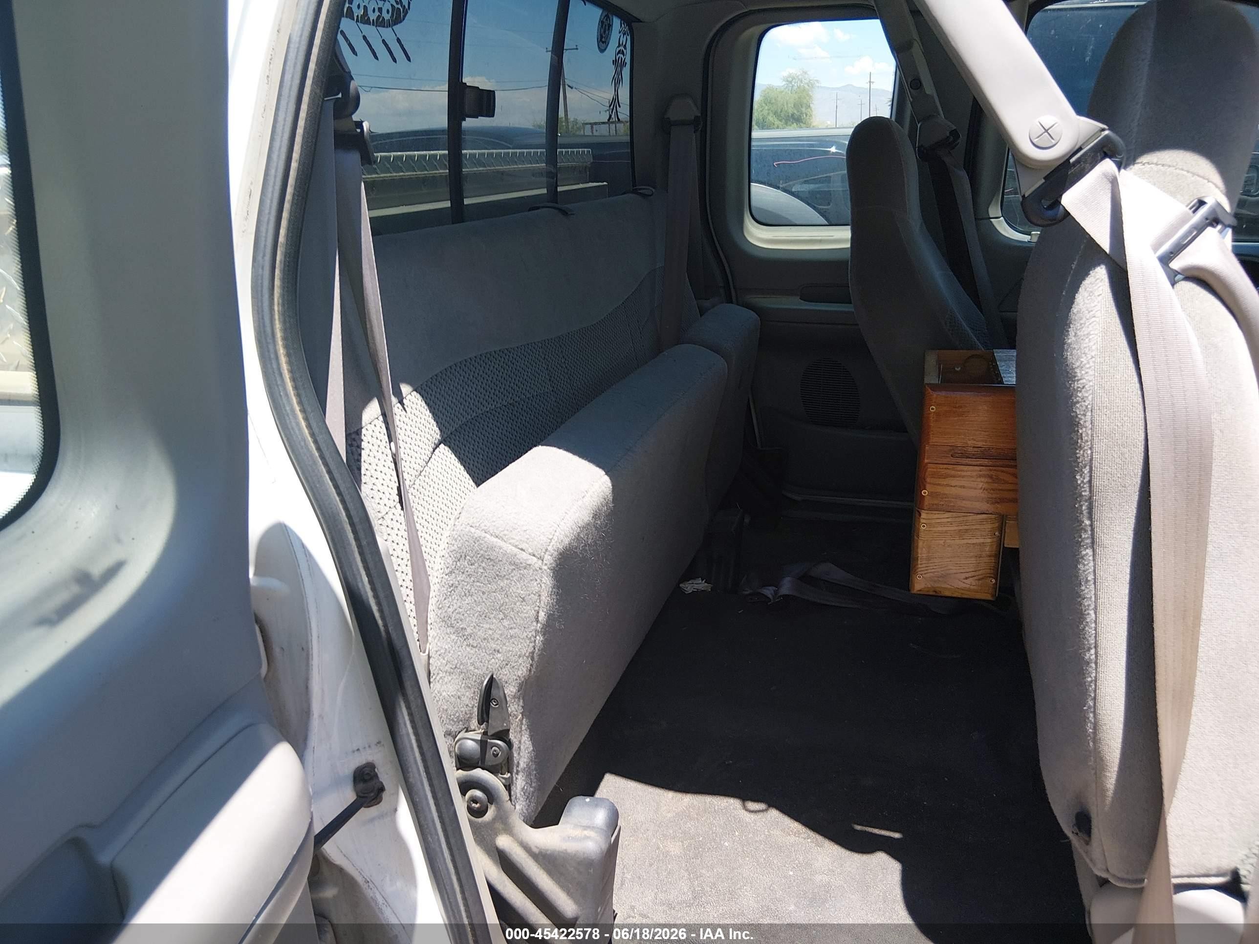 2001 Ford F-150 Xl/xlt White vin: 2FTZX17211CA11891