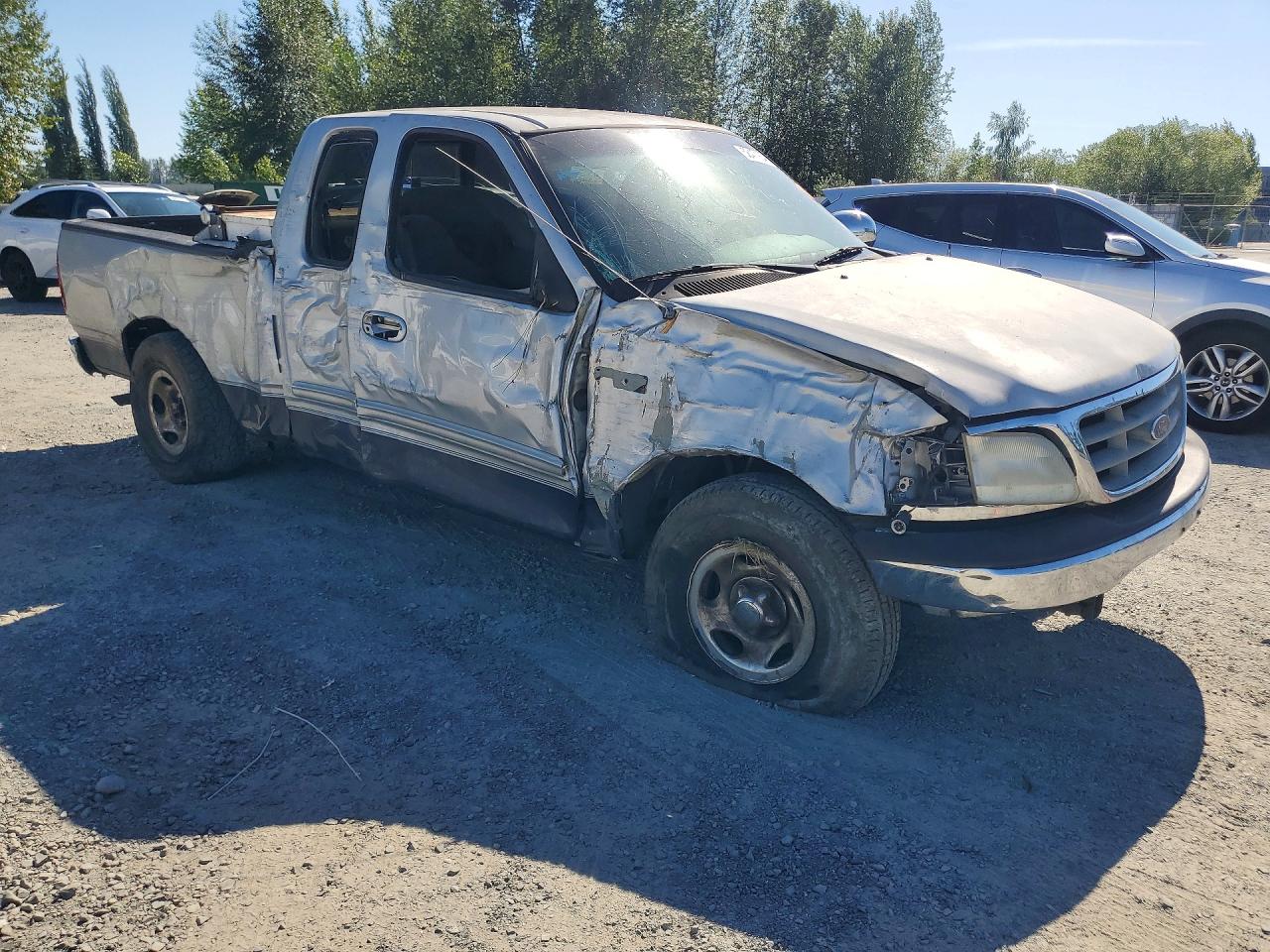 2000 Ford F150 Silver vin: 2FTZX1723YCB17852
