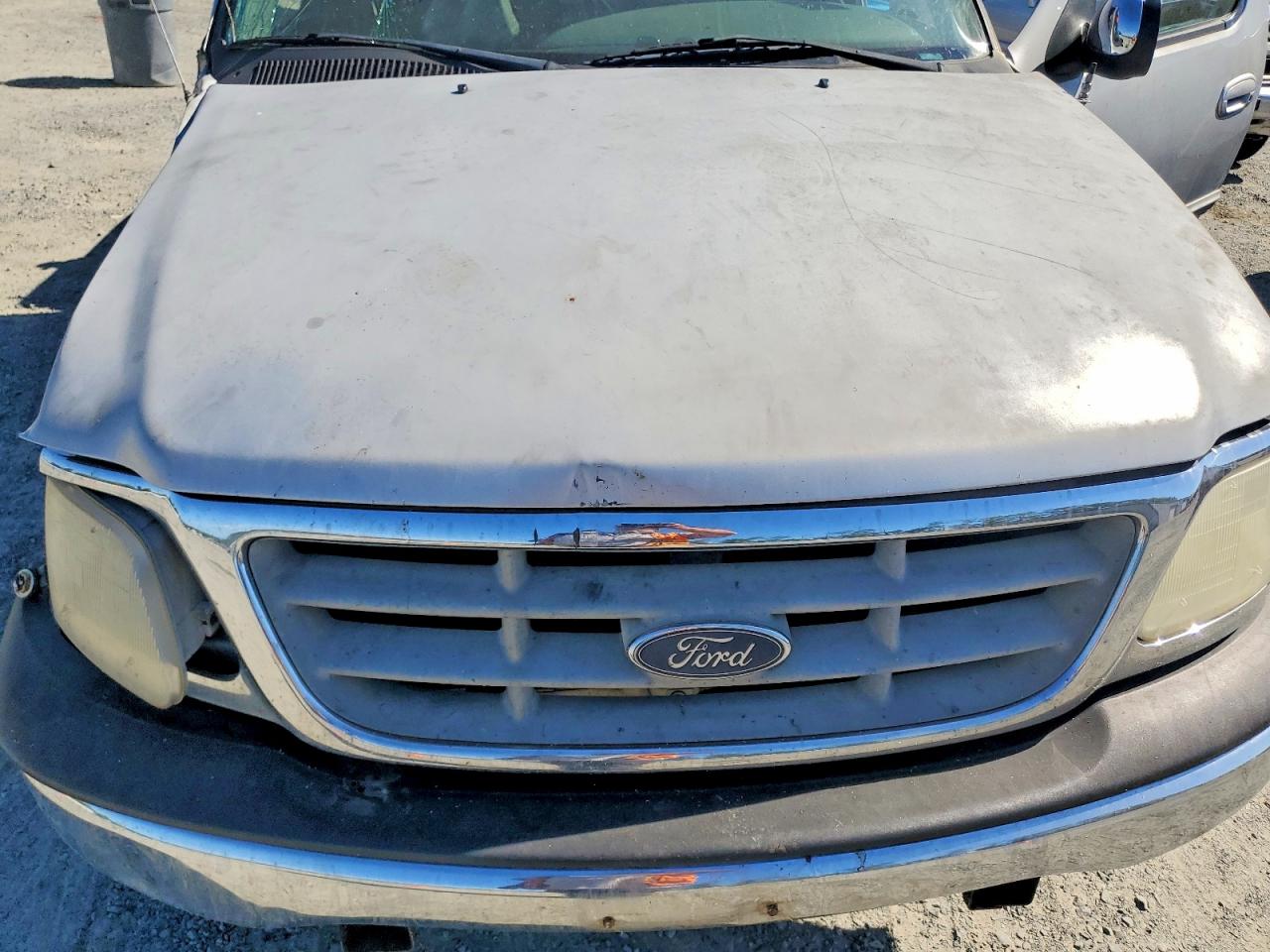 2000 Ford F150 Silver vin: 2FTZX1723YCB17852