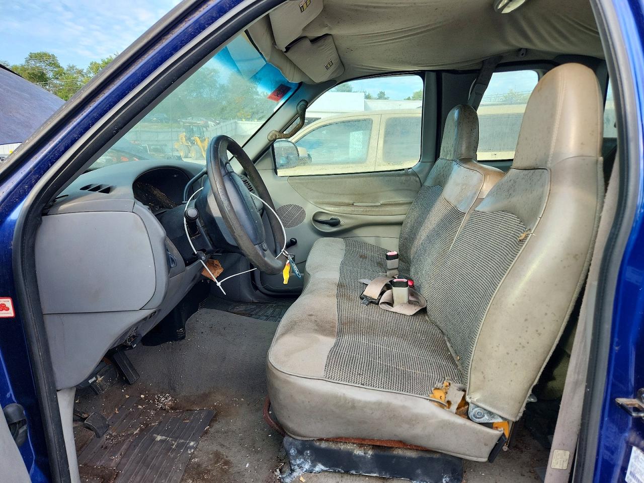 1998 Ford F150 Blue vin: 2FTZX1726WCA48166