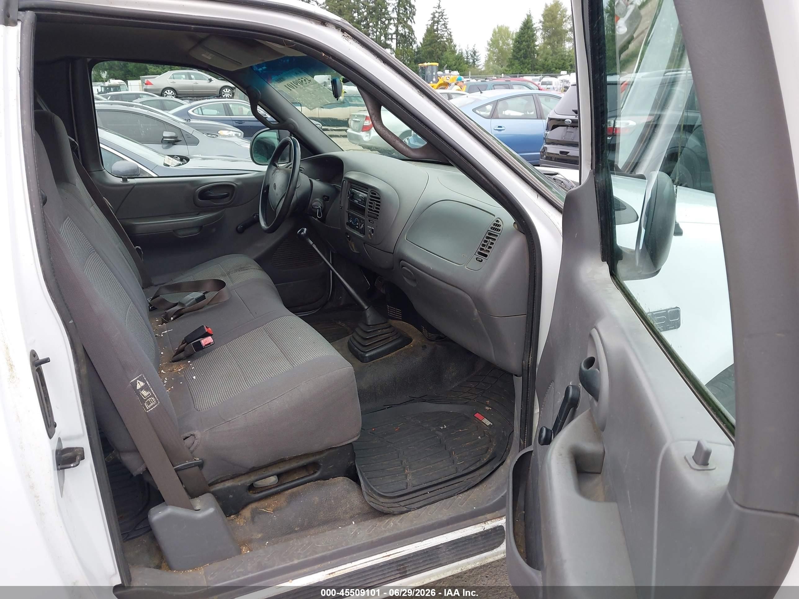 2001 Ford F-150 Xl/xlt Белый vin: 2FTZX172X1CA79770
