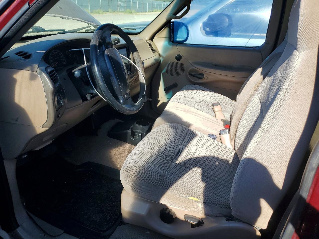1998 Ford F150 Burgundy vin: 2FTZX1760WCA17126