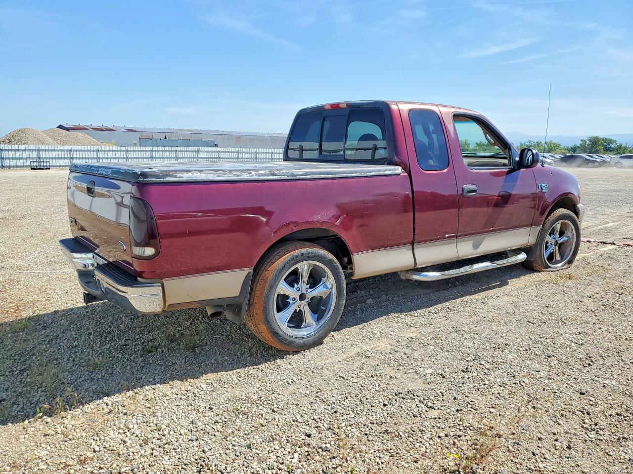 1998 Ford F150 Burgundy vin: 2FTZX1760WCA17126