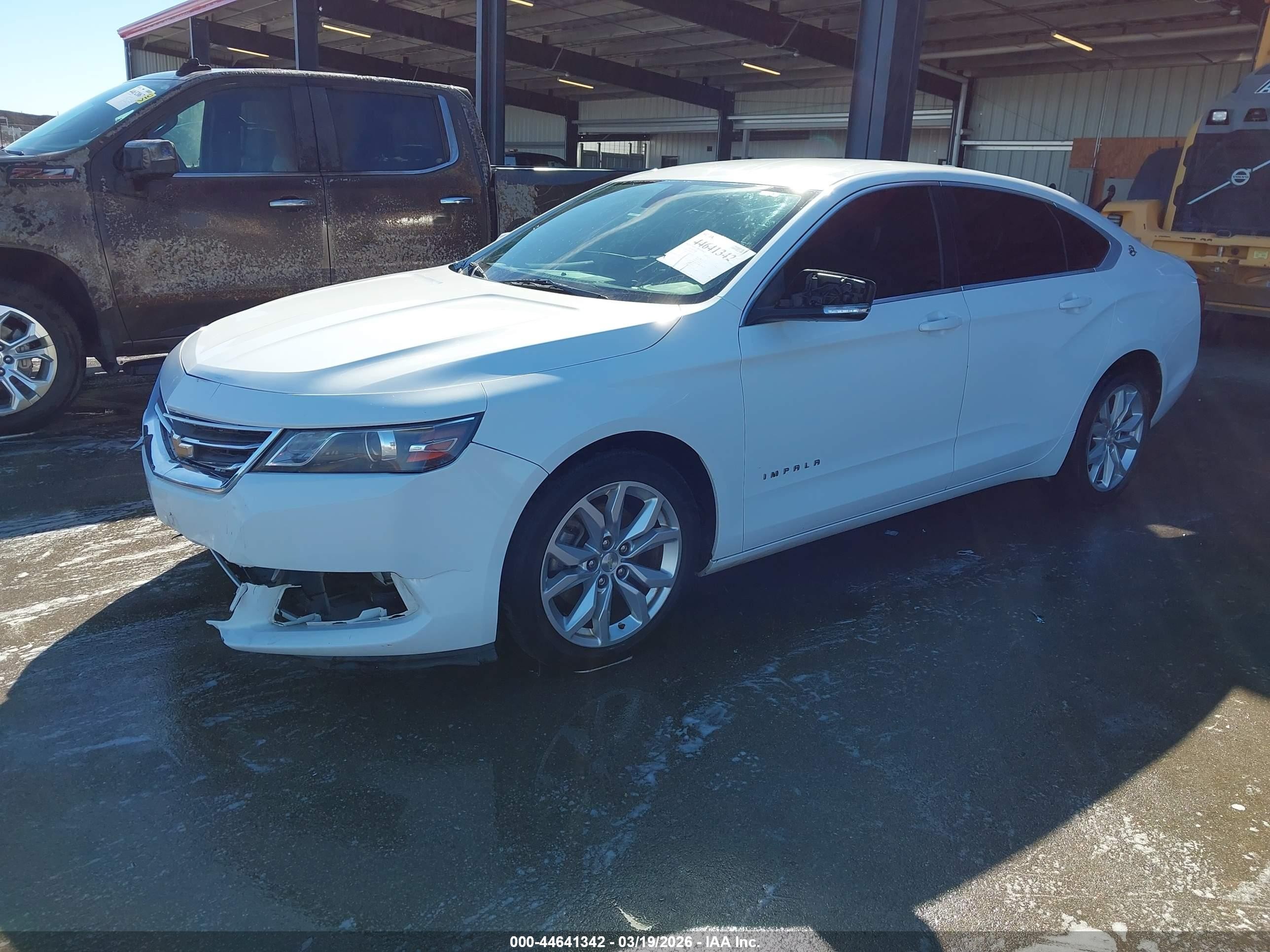 2017 Chevrolet Impala 1lt White vin: 2G1105S33H9160053