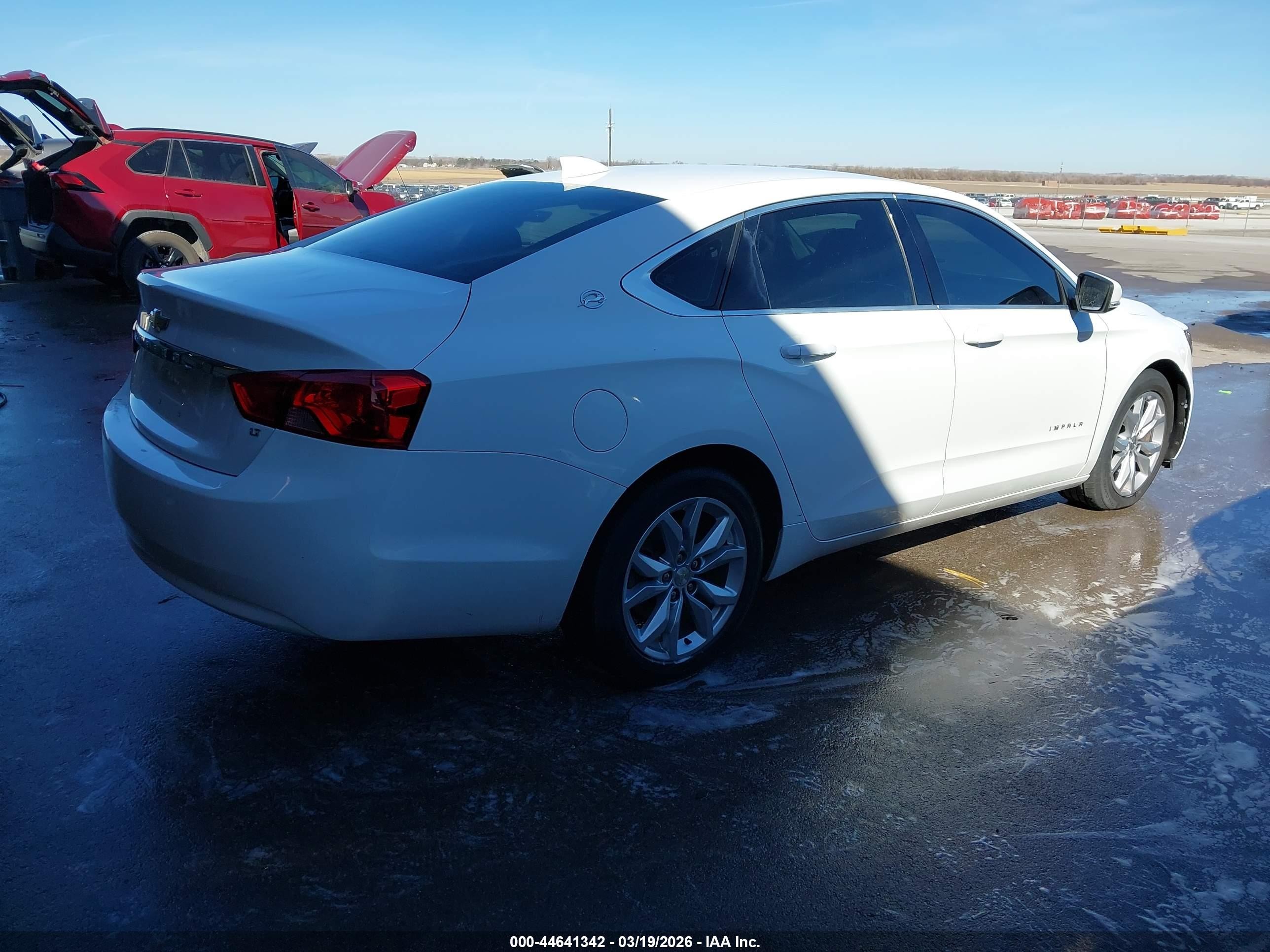 2017 Chevrolet Impala 1lt White vin: 2G1105S33H9160053