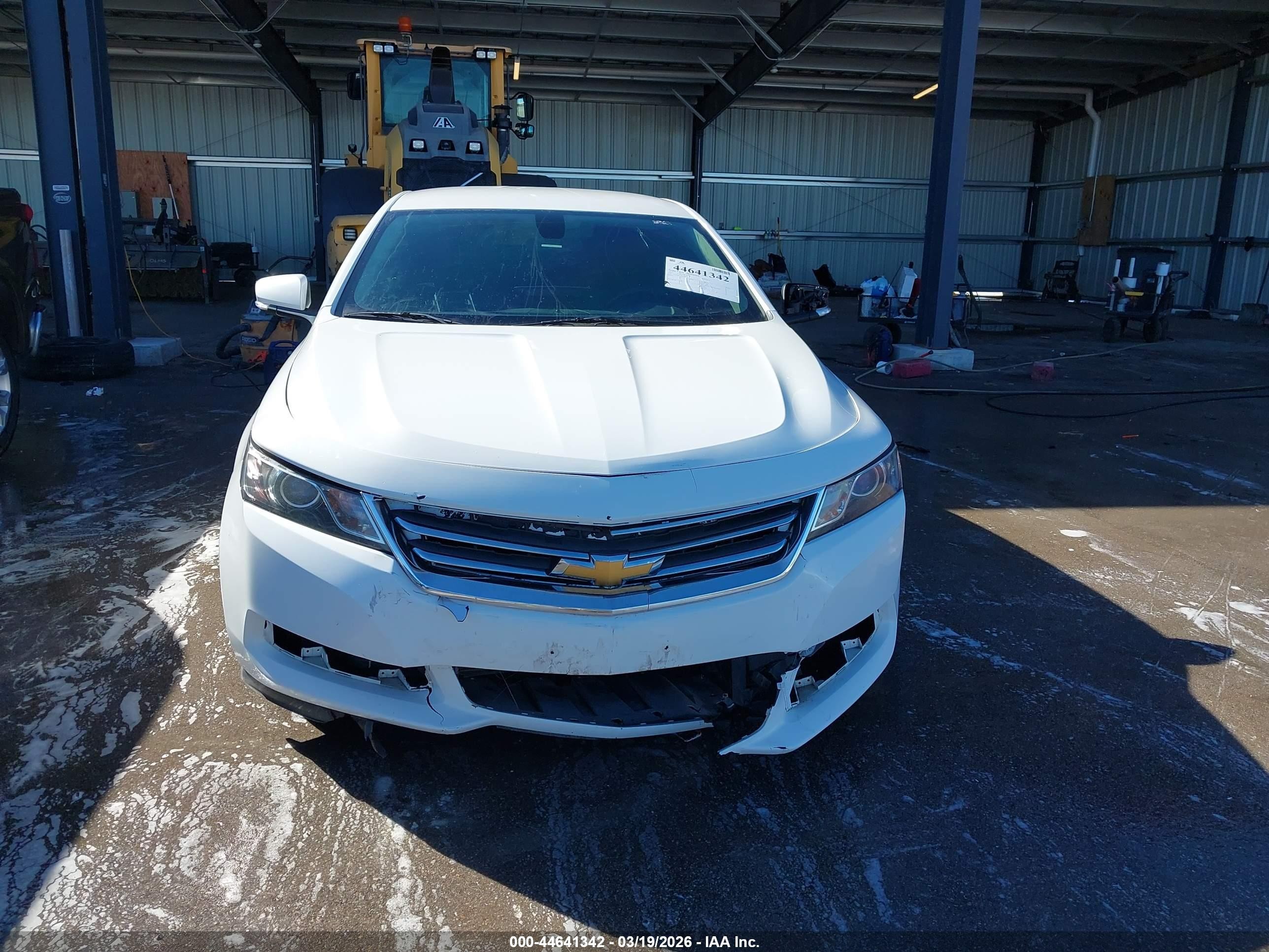 2017 Chevrolet Impala 1lt White vin: 2G1105S33H9160053