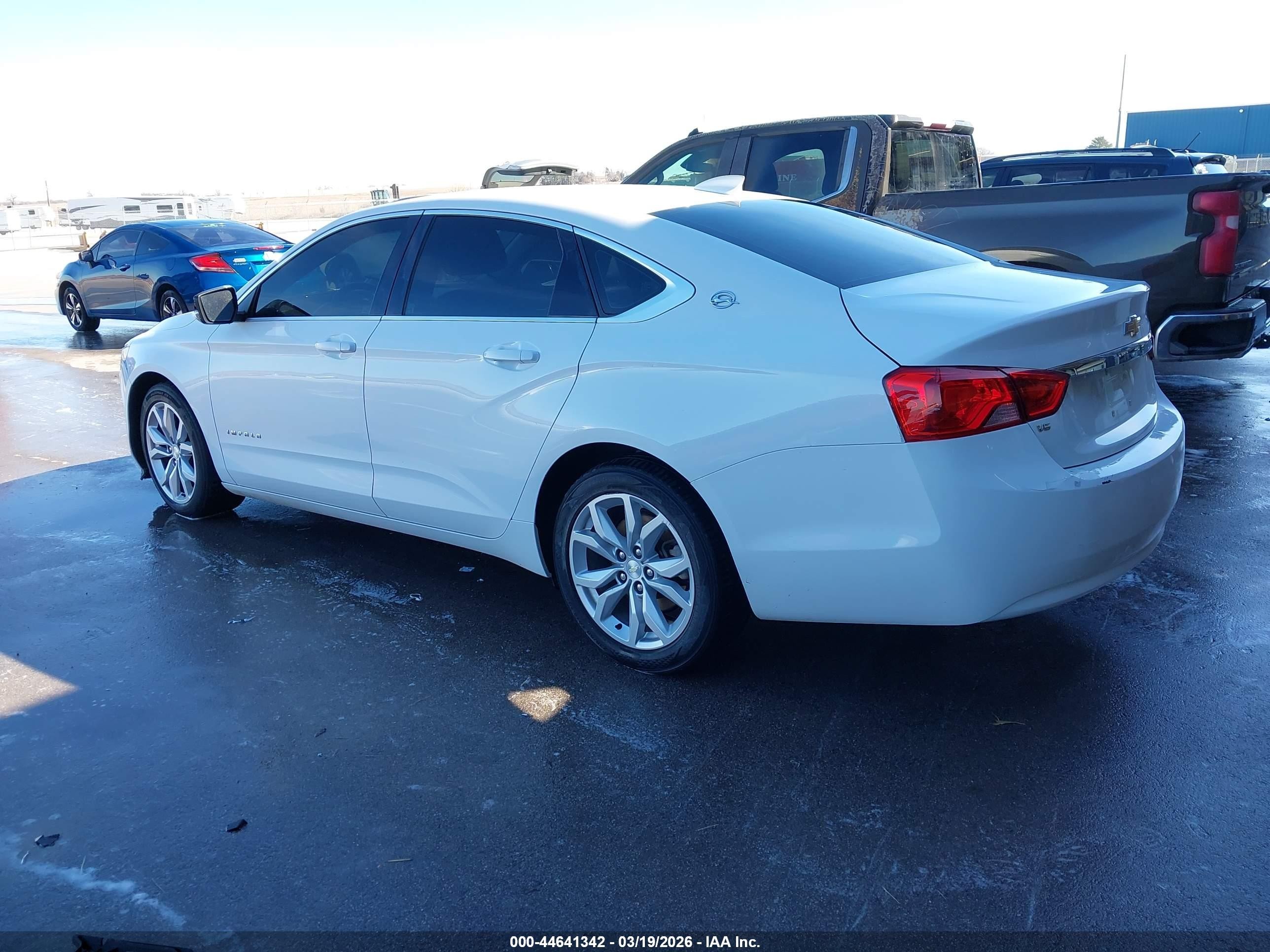 2017 Chevrolet Impala 1lt White vin: 2G1105S33H9160053