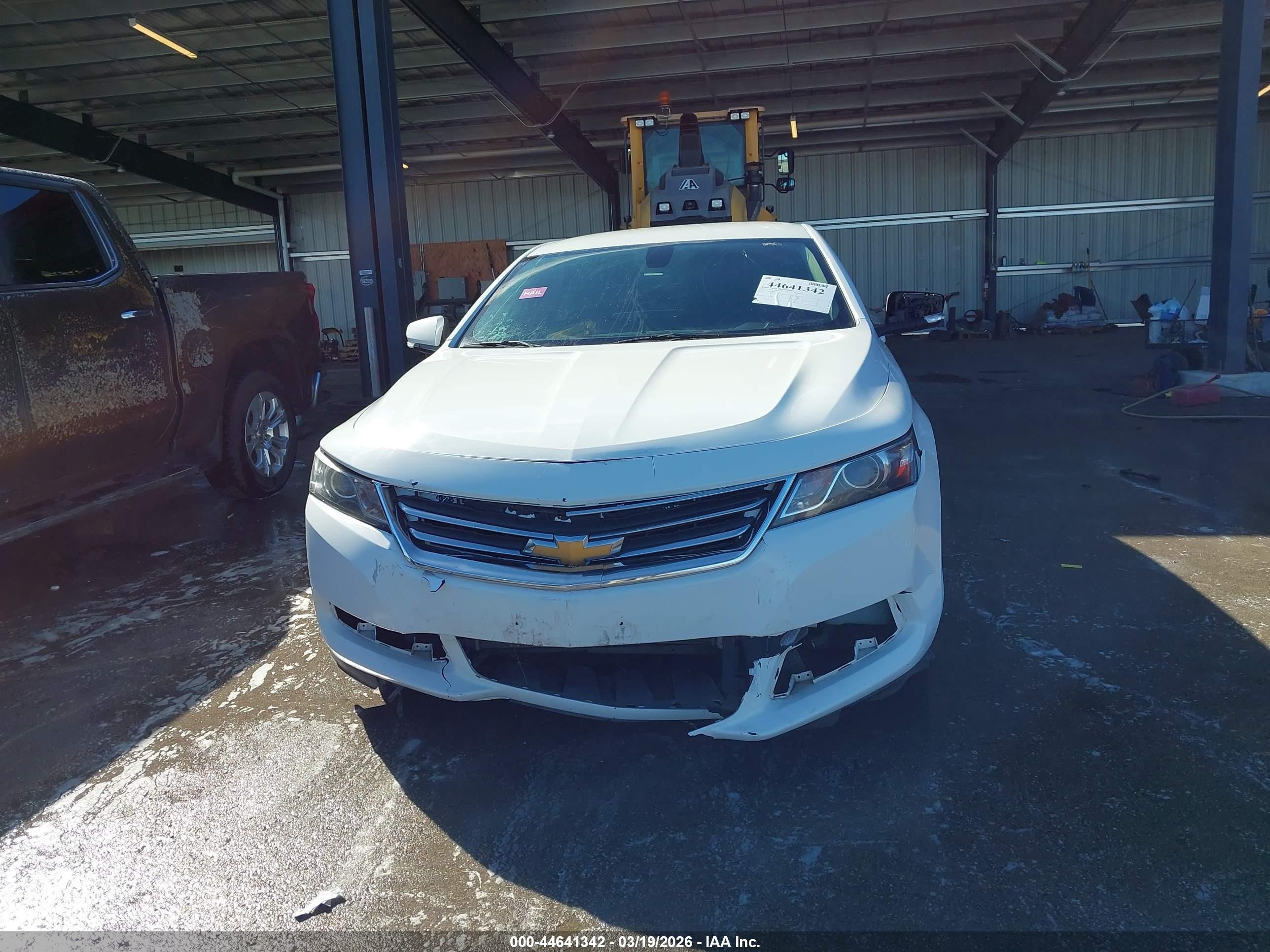 2017 Chevrolet Impala 1lt White vin: 2G1105S33H9160053