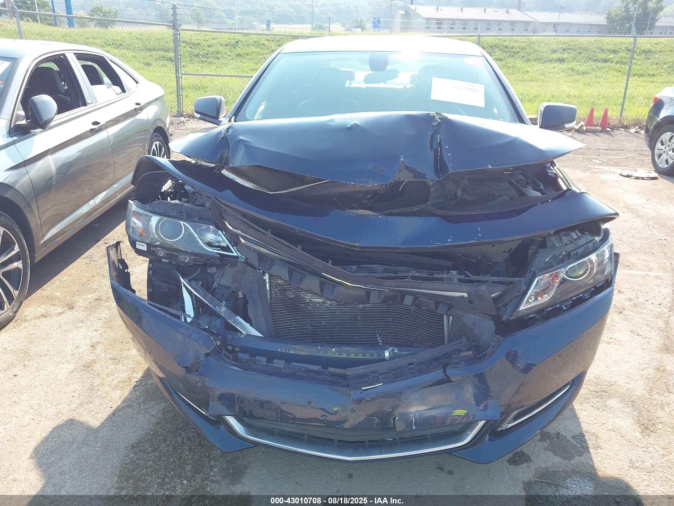 2018 Chevrolet Impala 1lt Черный vin: 2G1105S36J9151093