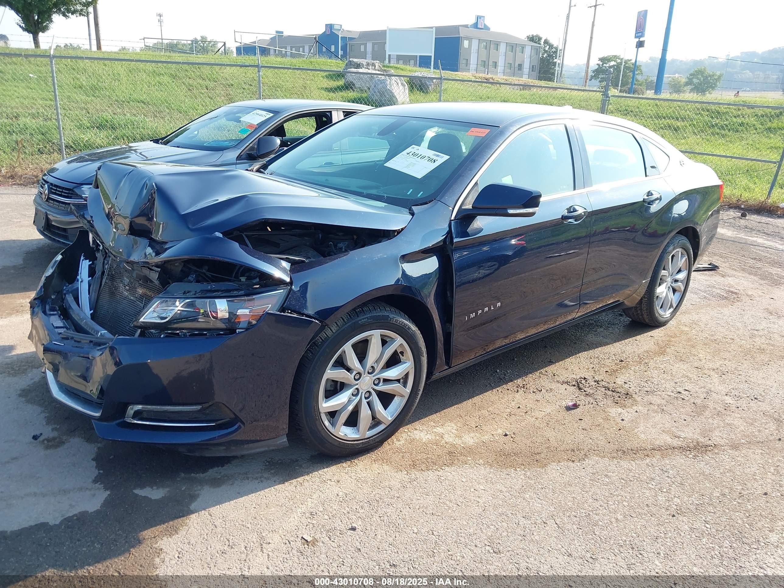 2018 Chevrolet Impala 1lt Черный vin: 2G1105S36J9151093