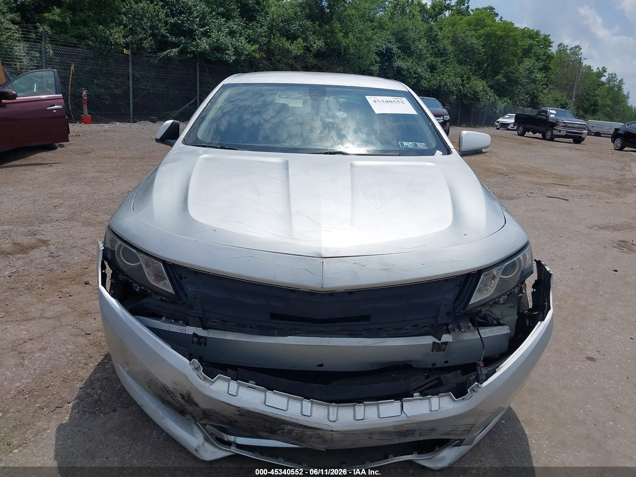 2016 Chevrolet Impala 1lt Silver vin: 2G1105SA1G9170447