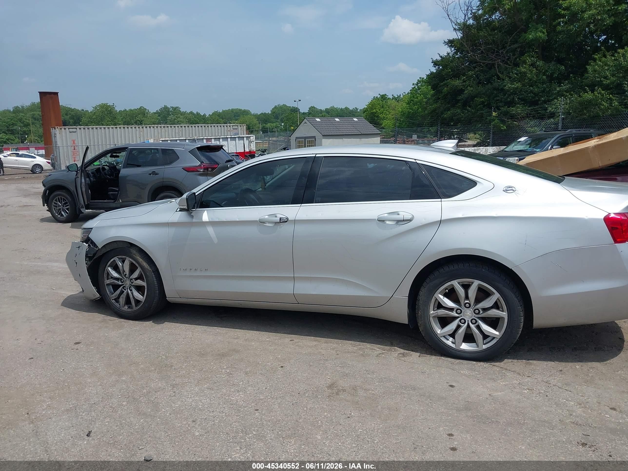 2016 Chevrolet Impala 1lt Silver vin: 2G1105SA1G9170447