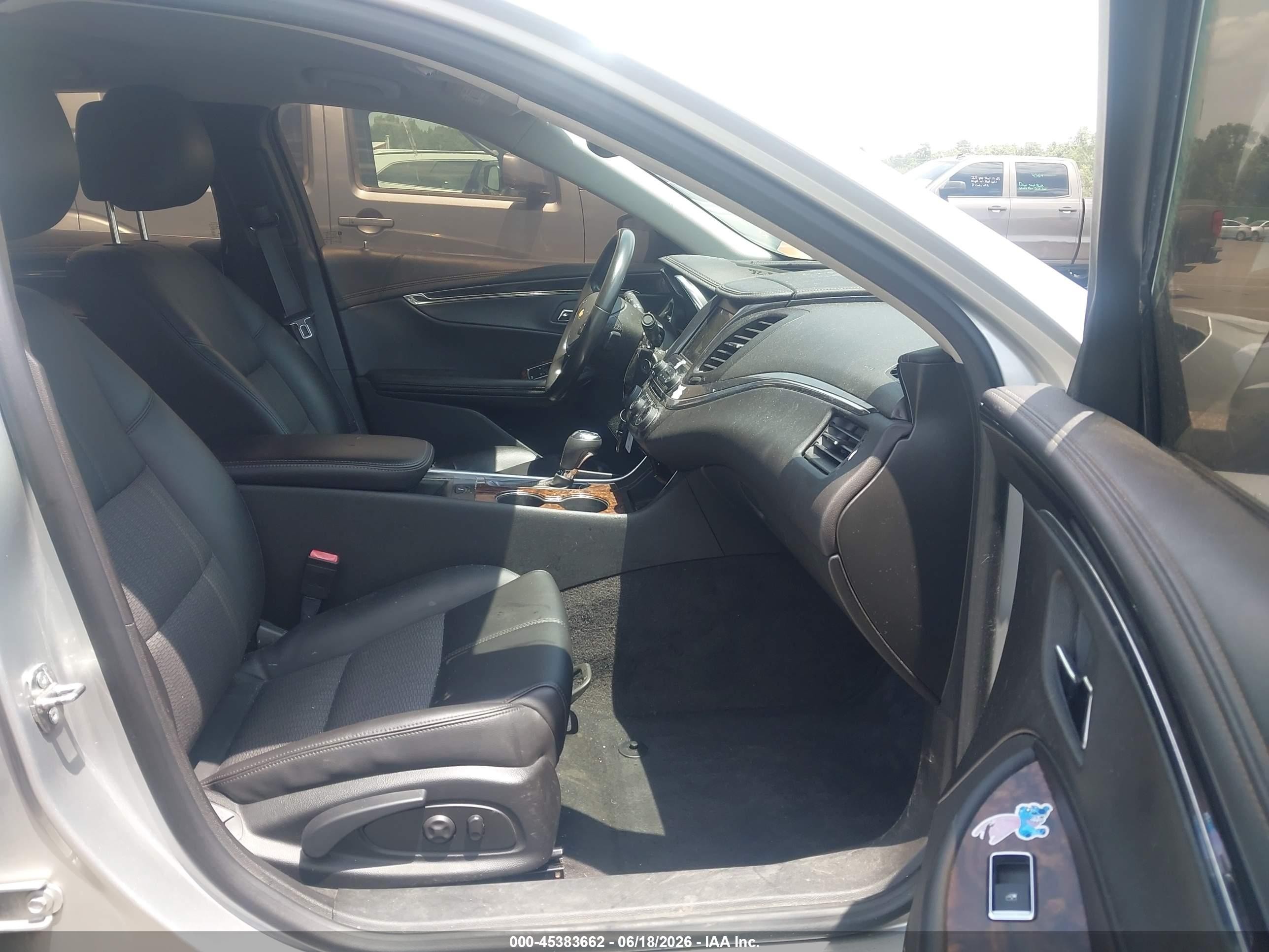 2014 Chevrolet Impala 1lt Silver vin: 2G1115SL0E9181029