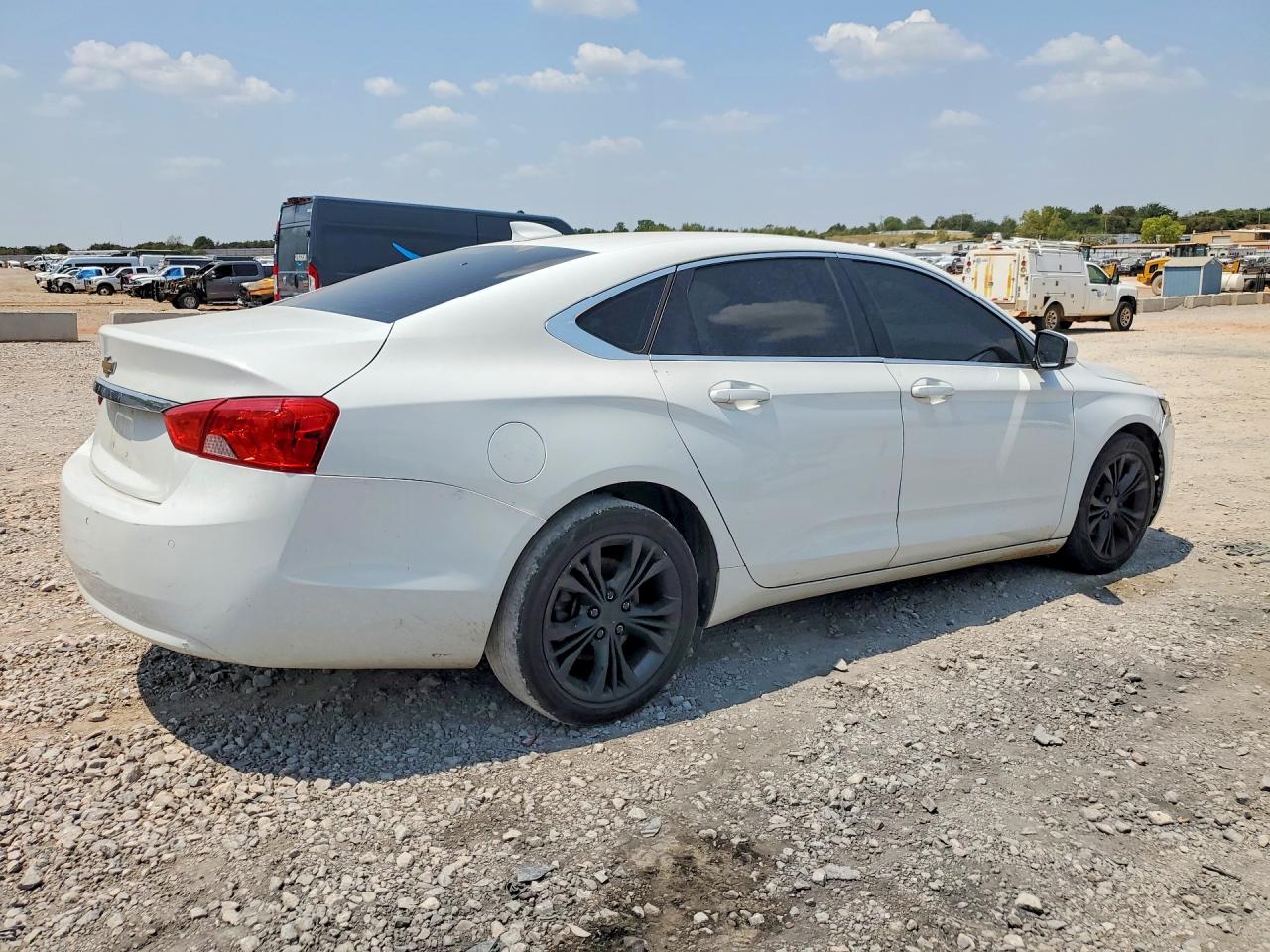 2015 Chevrolet Impala Lt Белый vin: 2G1115SL0F9203760