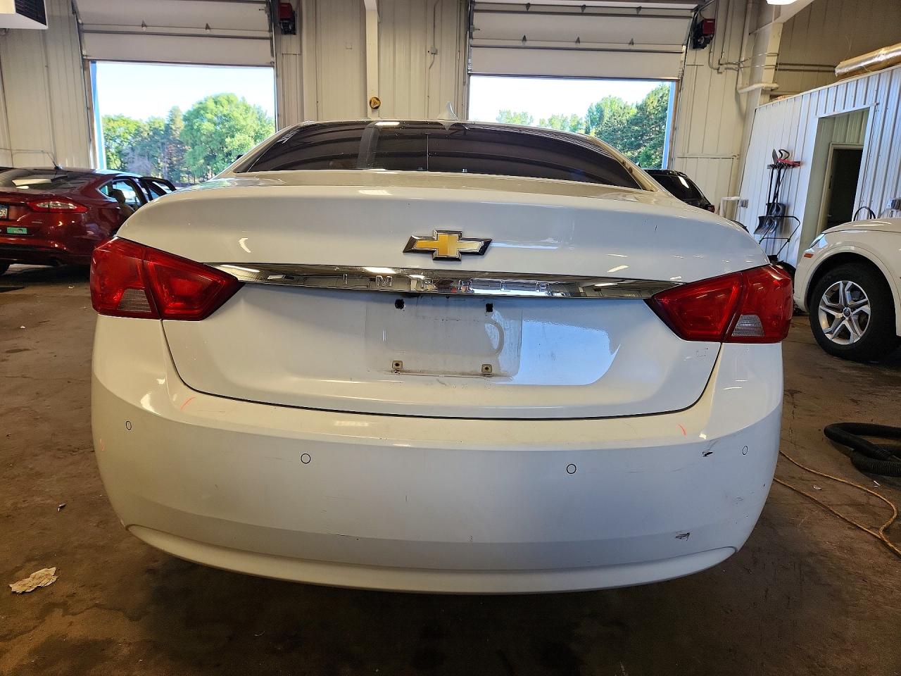 2015 Chevrolet Impala Lt White vin: 2G1115SL0F9223118
