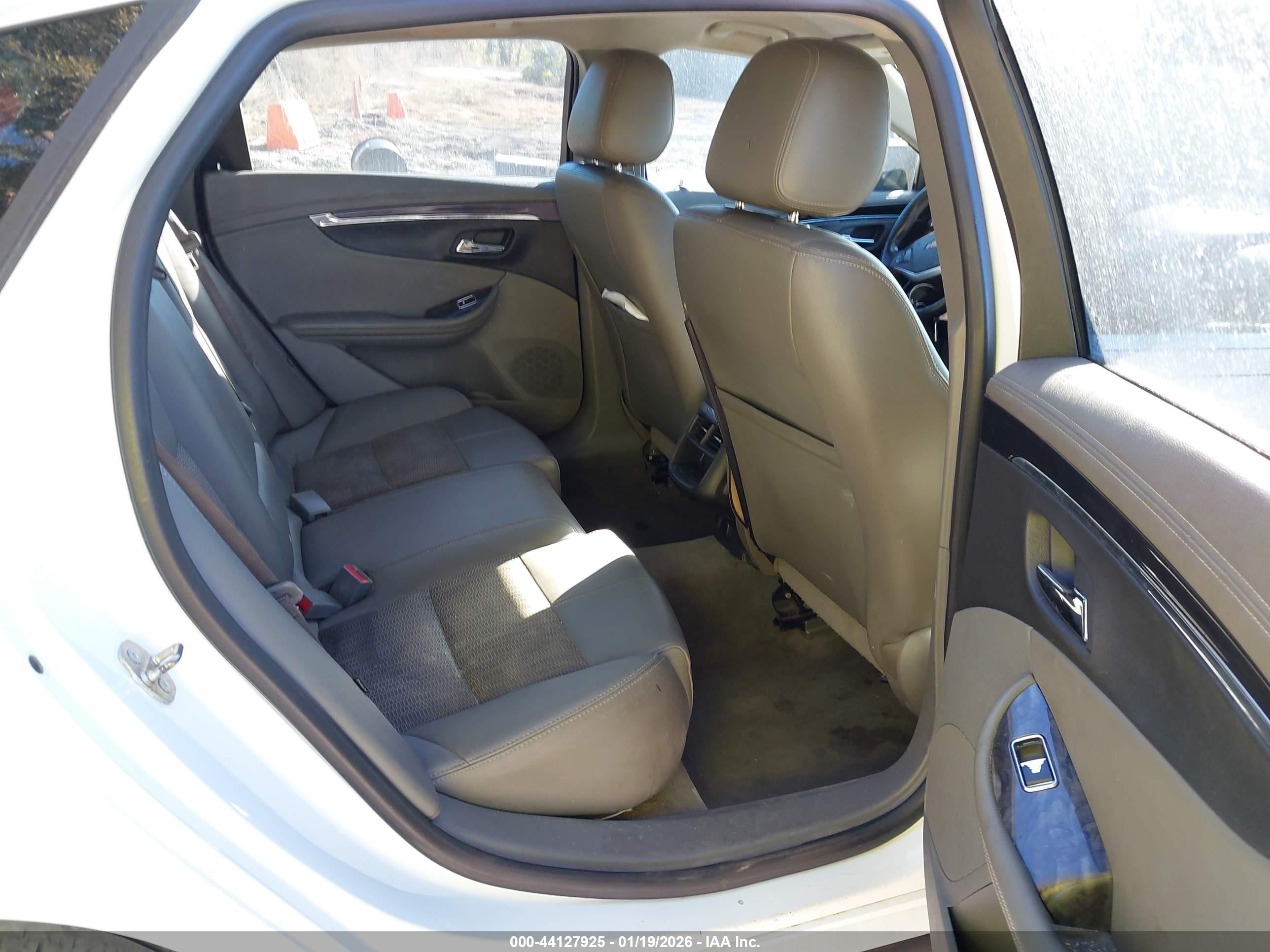 2015 Chevrolet Impala Lt White vin: 2G1115SL2F9175976