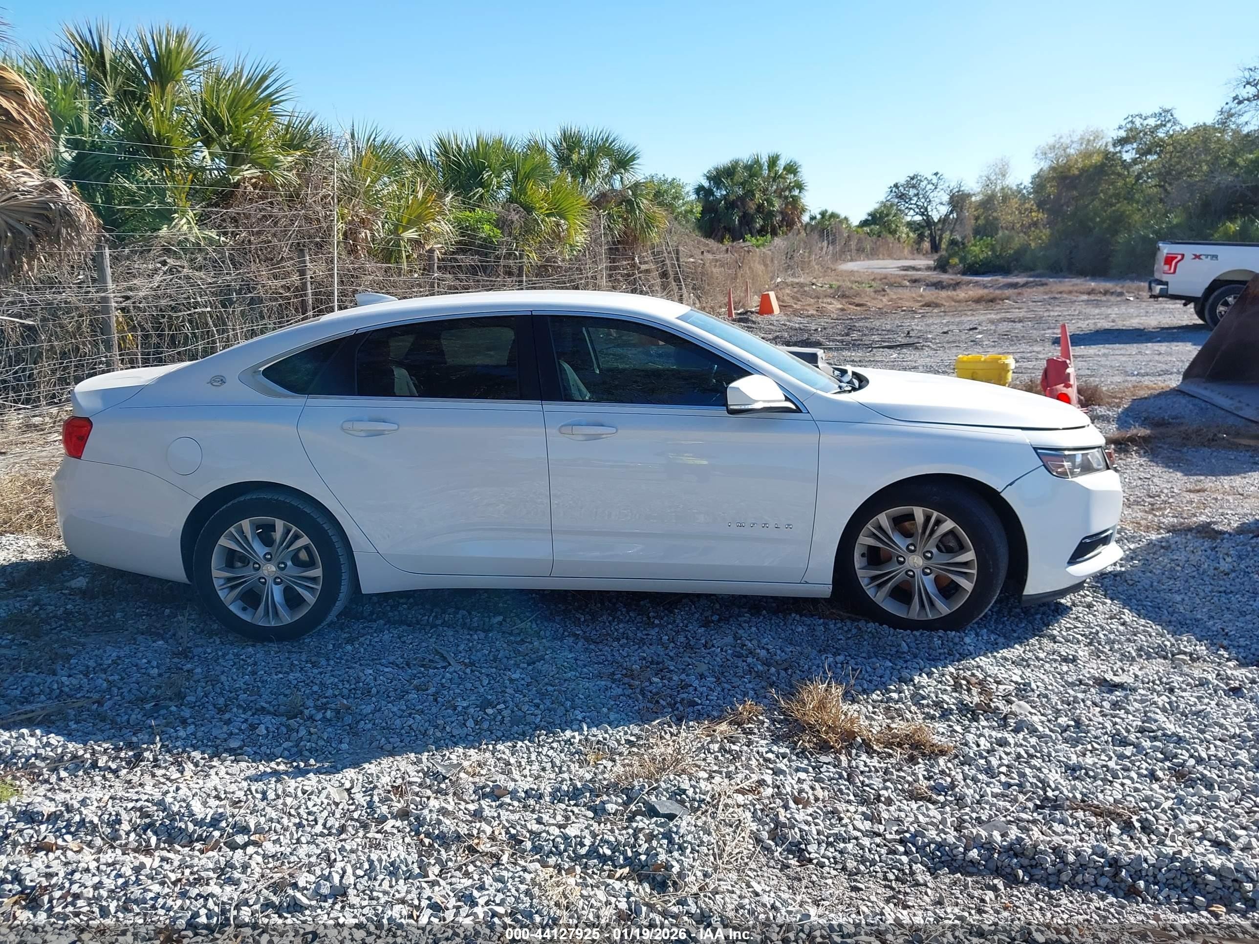 2015 Chevrolet Impala Lt White vin: 2G1115SL2F9175976