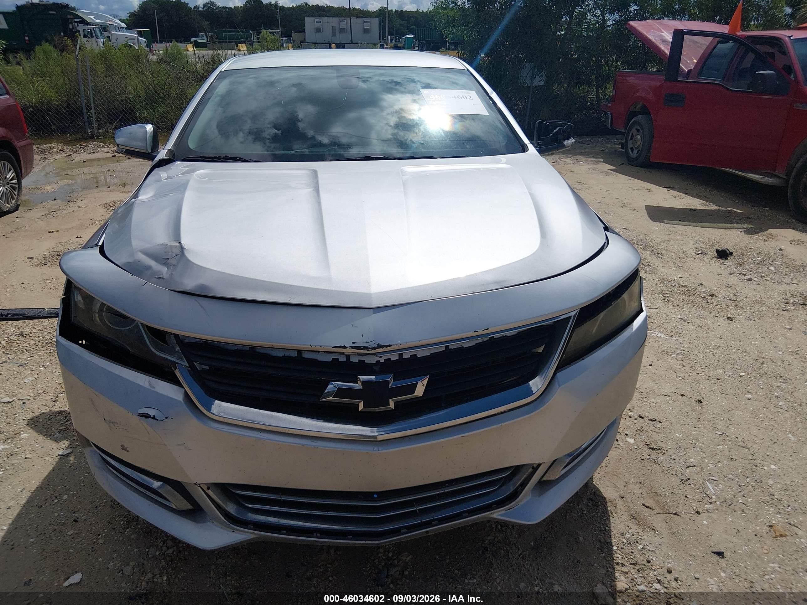 2015 Chevrolet Impala 1lt Silver vin: 2G1115SL2F9218745