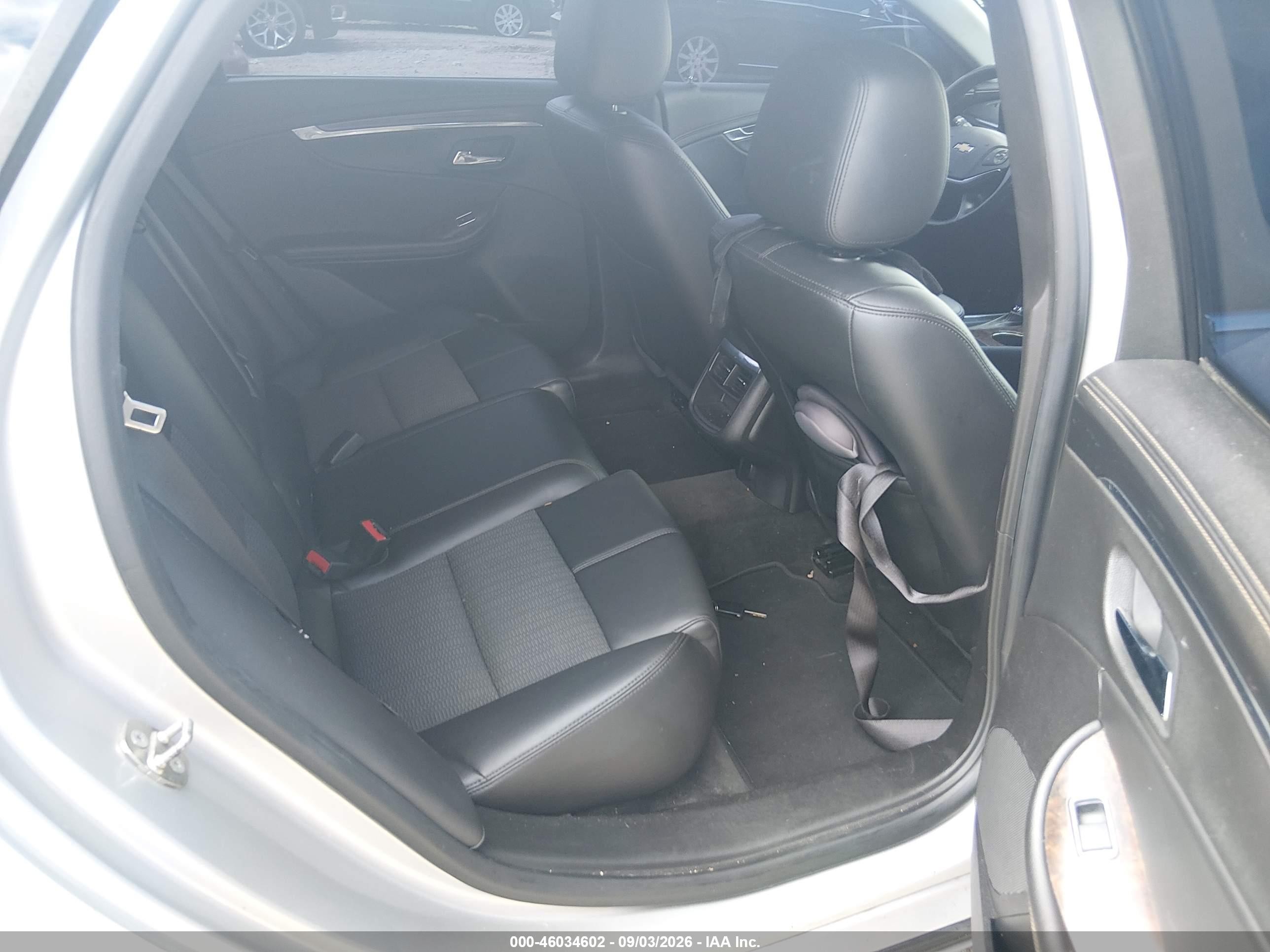 2015 Chevrolet Impala 1lt Silver vin: 2G1115SL2F9218745