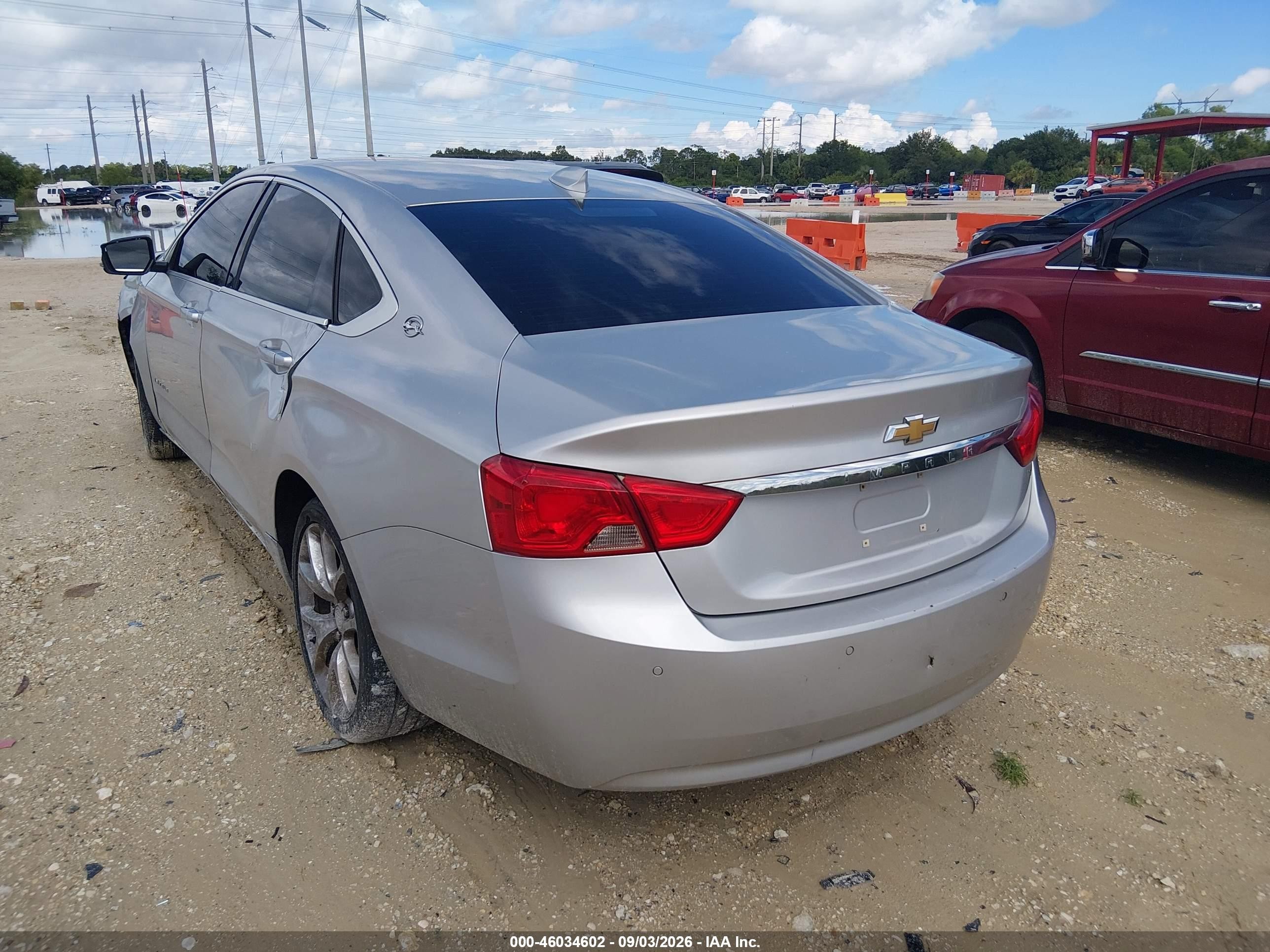 2015 Chevrolet Impala 1lt Silver vin: 2G1115SL2F9218745