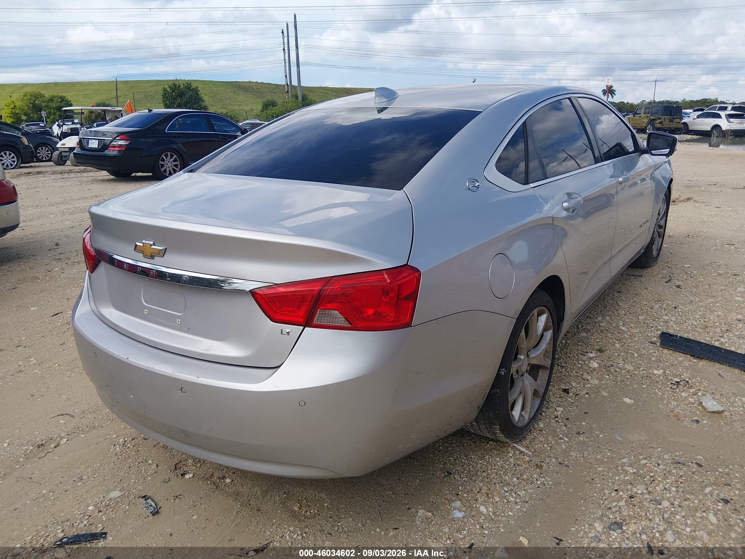 2015 Chevrolet Impala 1lt Silver vin: 2G1115SL2F9218745