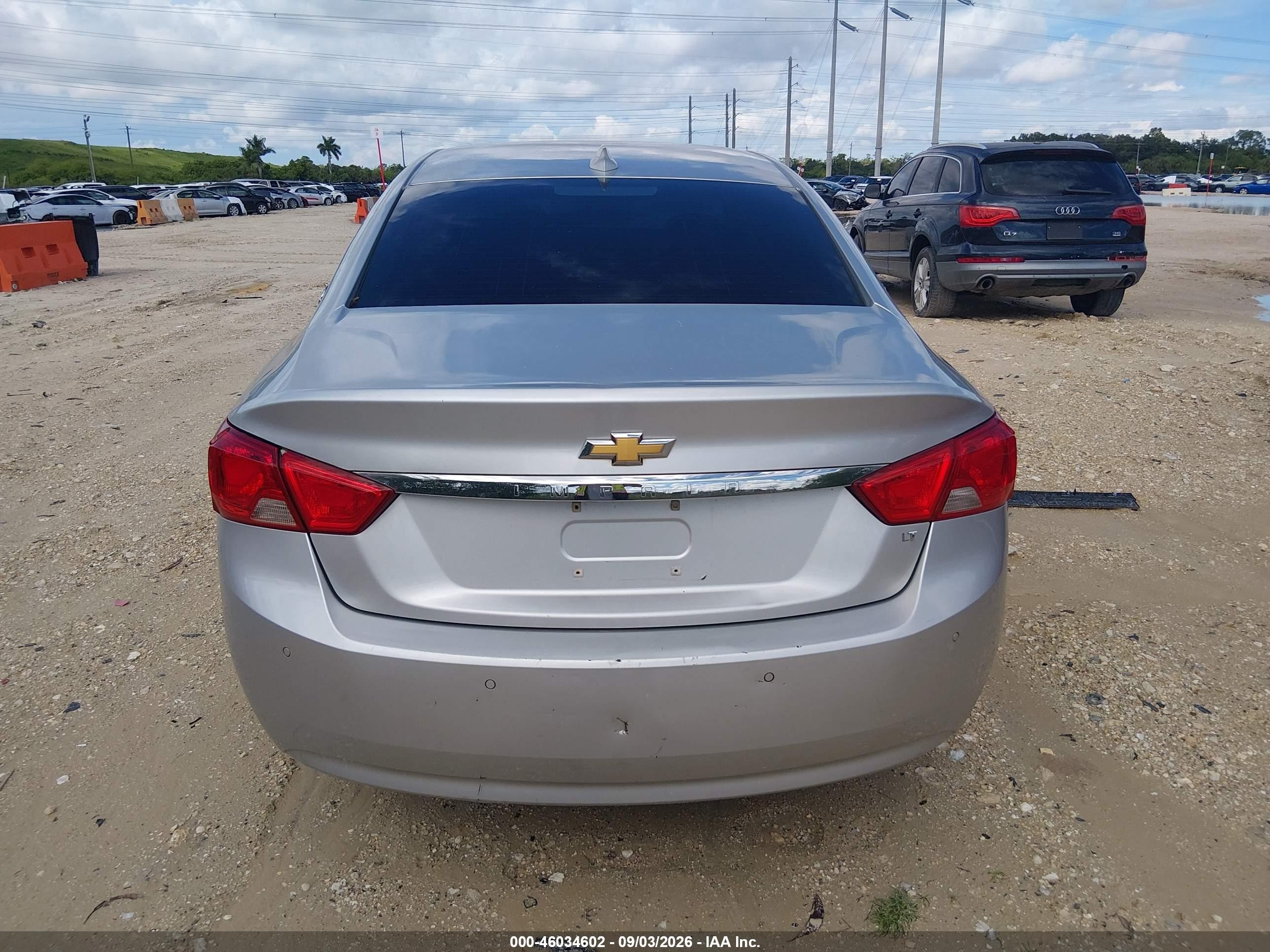 2015 Chevrolet Impala 1lt Silver vin: 2G1115SL2F9218745