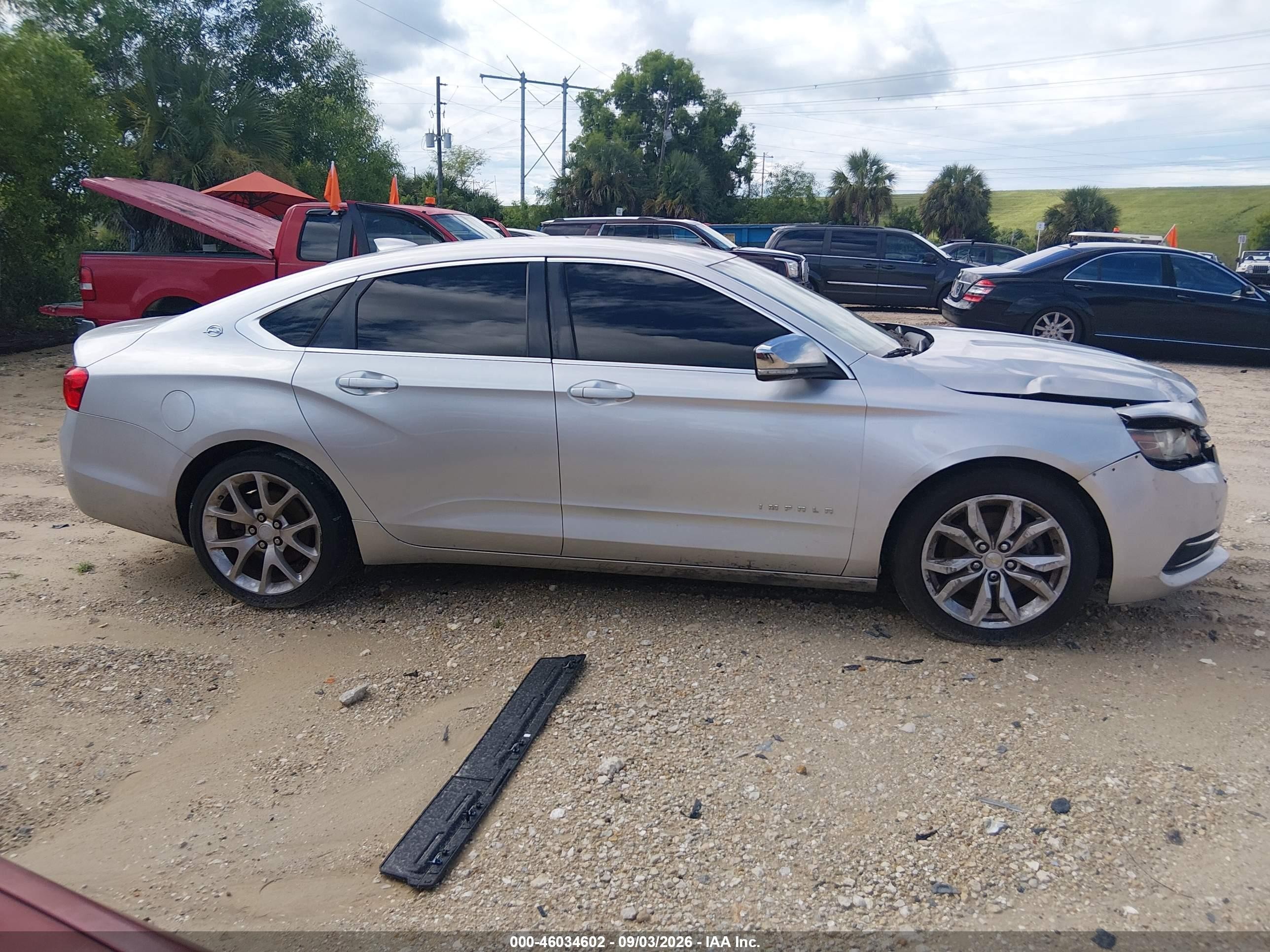 2015 Chevrolet Impala 1lt Silver vin: 2G1115SL2F9218745