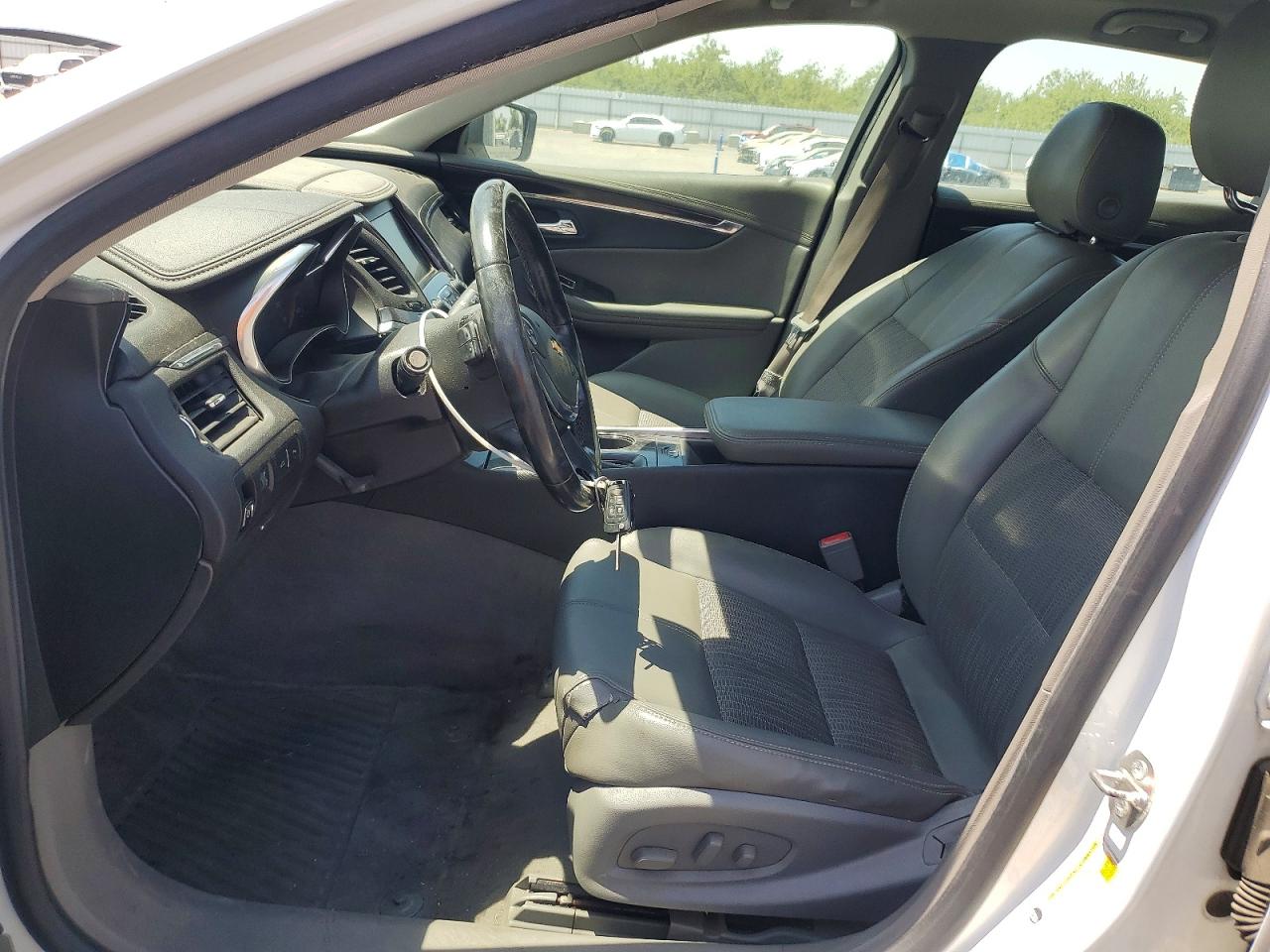 2015 Chevrolet Impala Lt White vin: 2G1115SL4F9193458