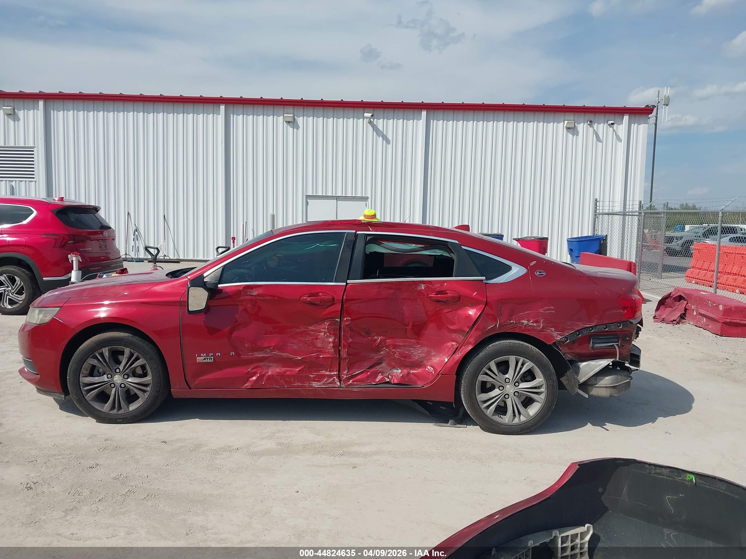 2014 Chevrolet Impala 1lt Red vin: 2G1115SL5E9161990