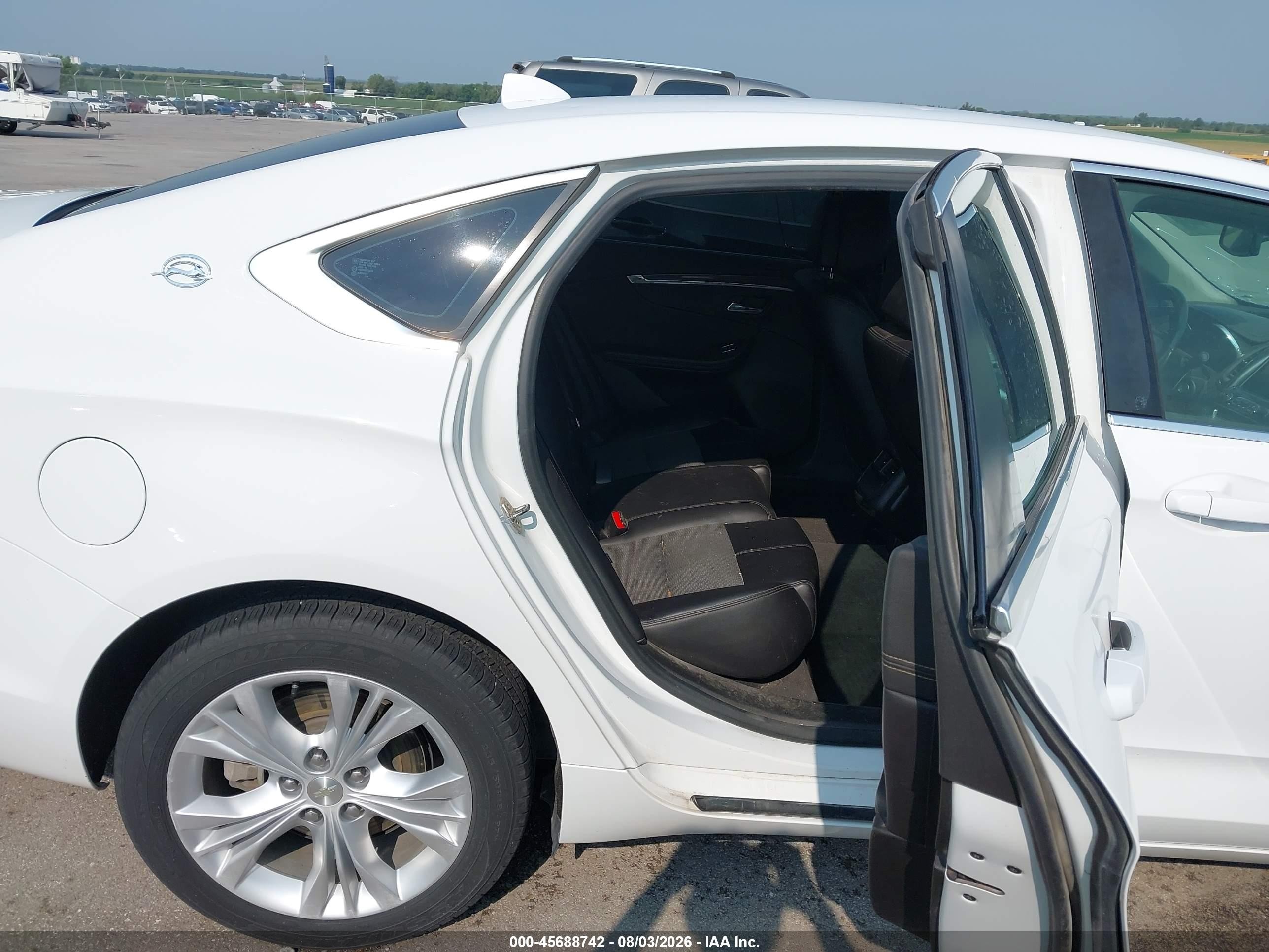 2014 Chevrolet Impala 1lt White vin: 2G1115SL5E9289260