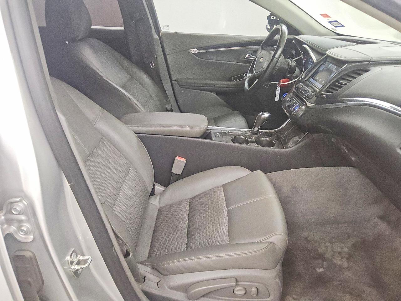 2015 Chevrolet Impala Lt Silver vin: 2G1115SL6F9170926
