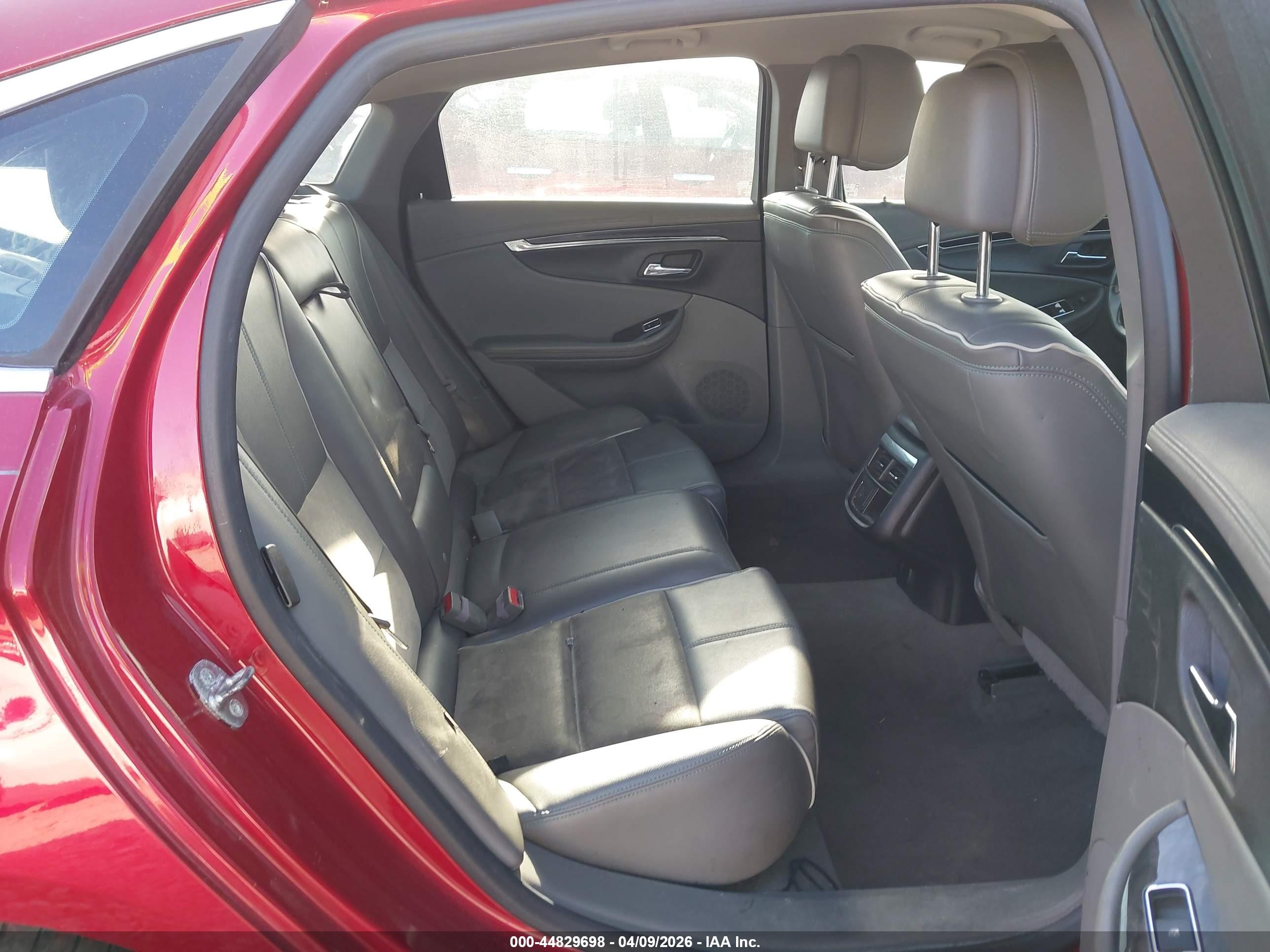 2014 Chevrolet Impala 1lt Red vin: 2G1115SL7E9110538