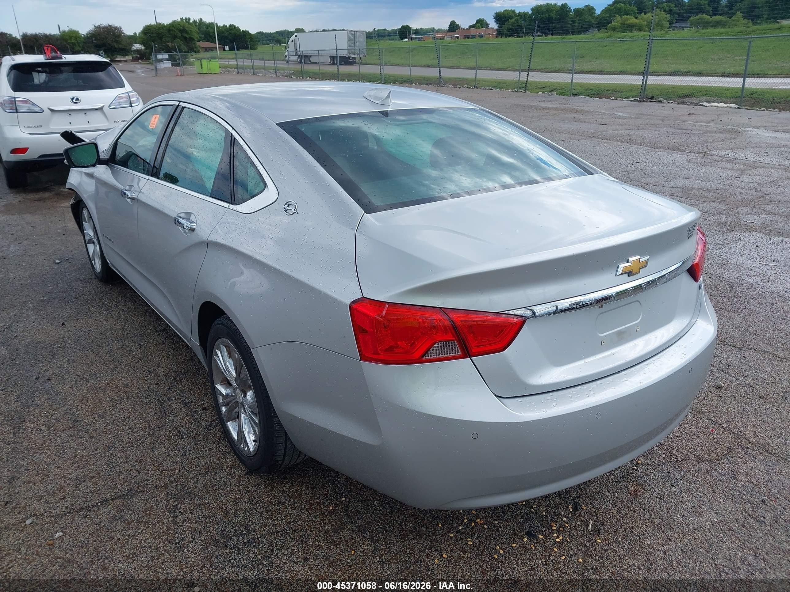 2015 Chevrolet Impala 1lt Silver vin: 2G1115SL8F9175108