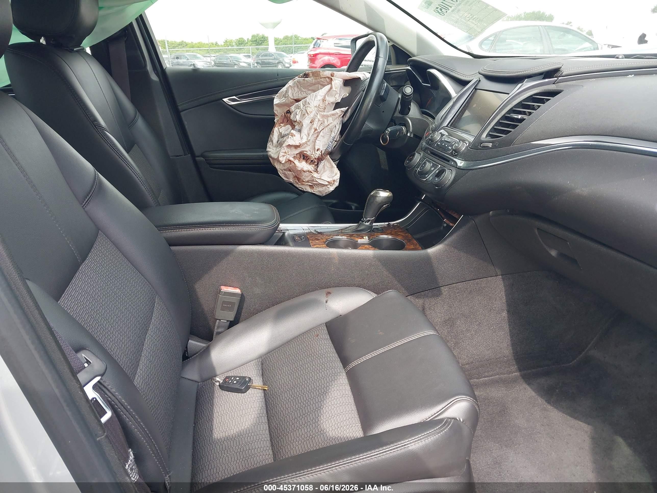 2015 Chevrolet Impala 1lt Silver vin: 2G1115SL8F9175108