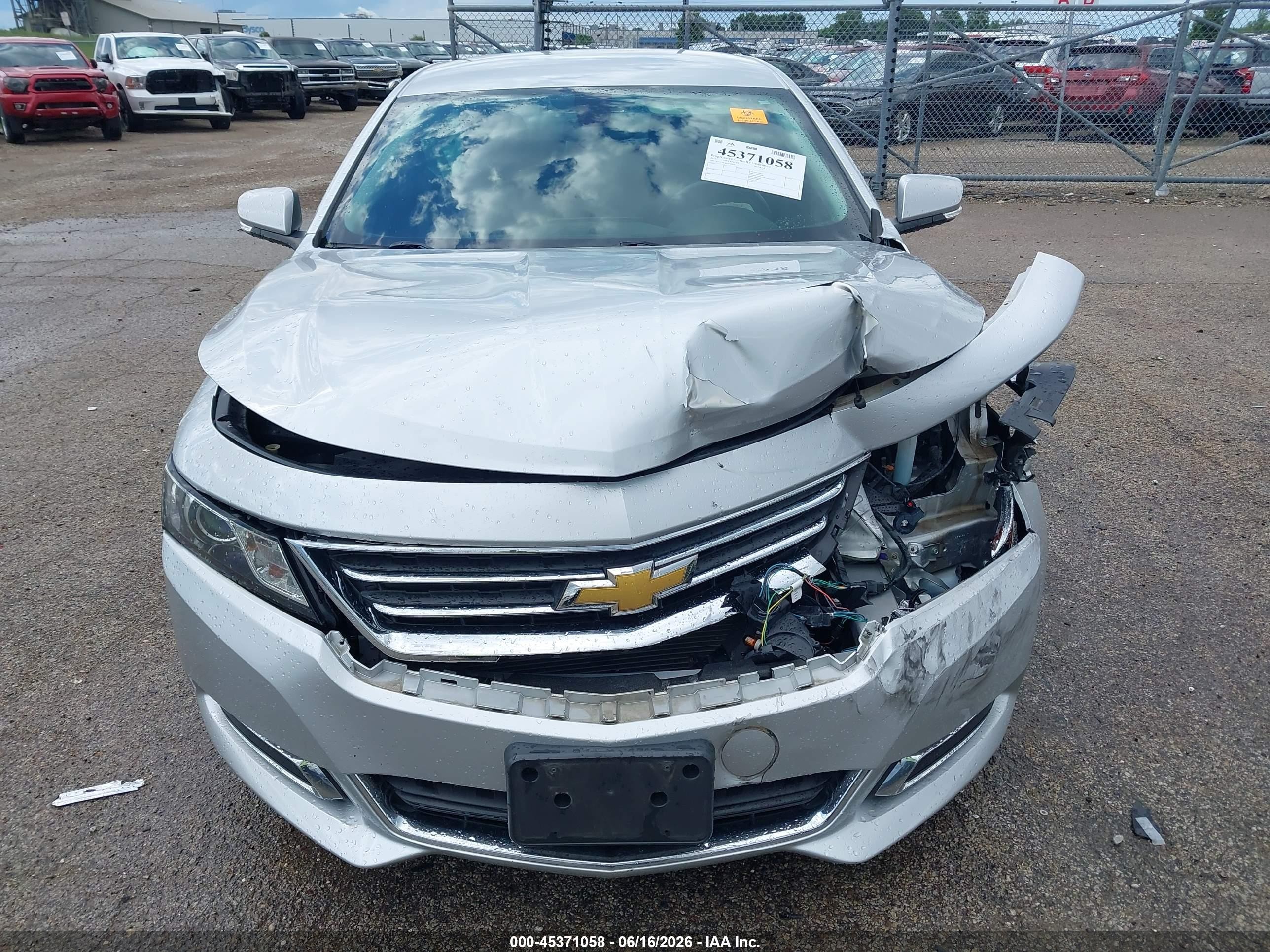 2015 Chevrolet Impala 1lt Silver vin: 2G1115SL8F9175108