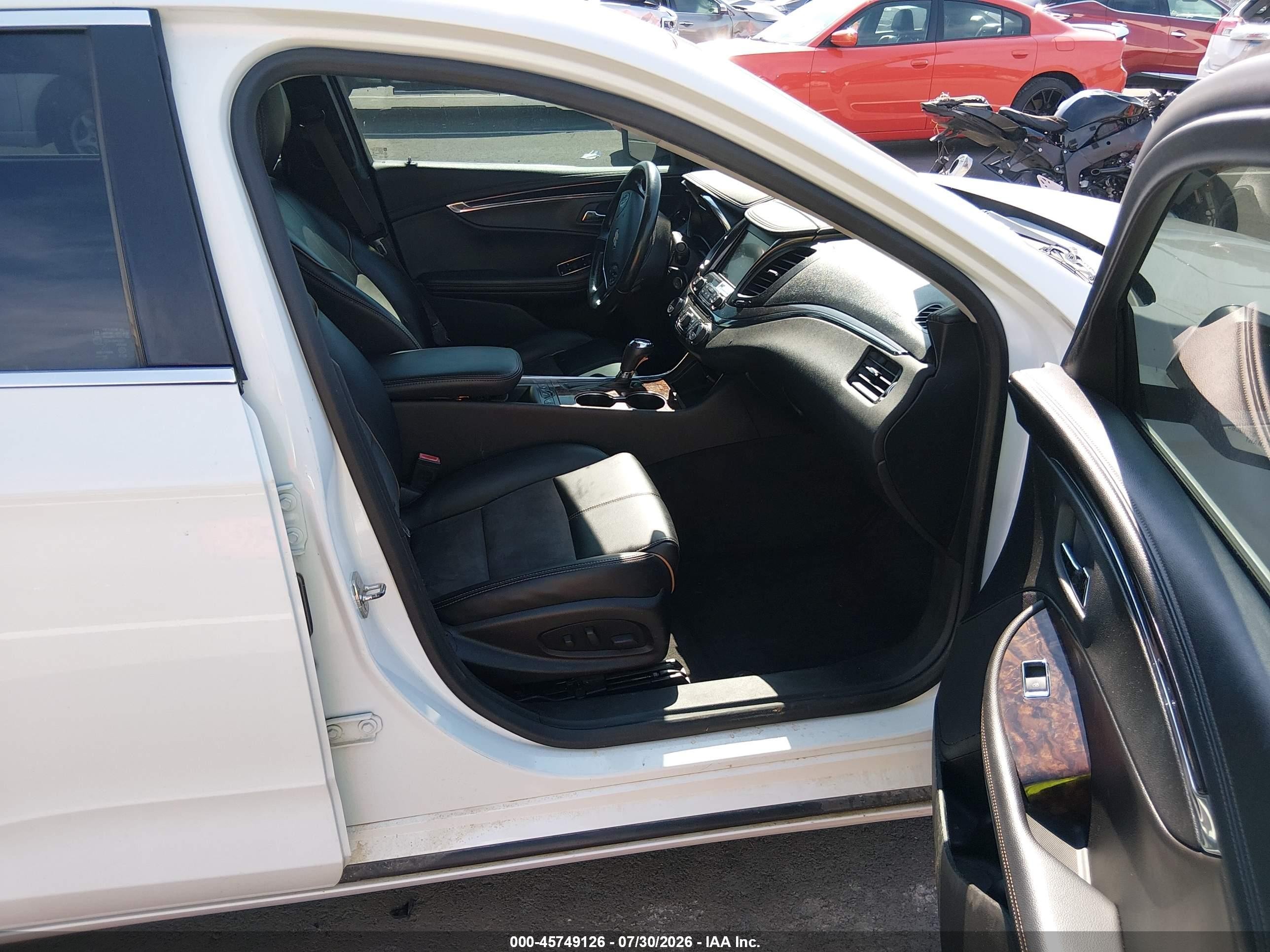 2014 Chevrolet Impala 1lt Белый vin: 2G1115SLXE9111120
