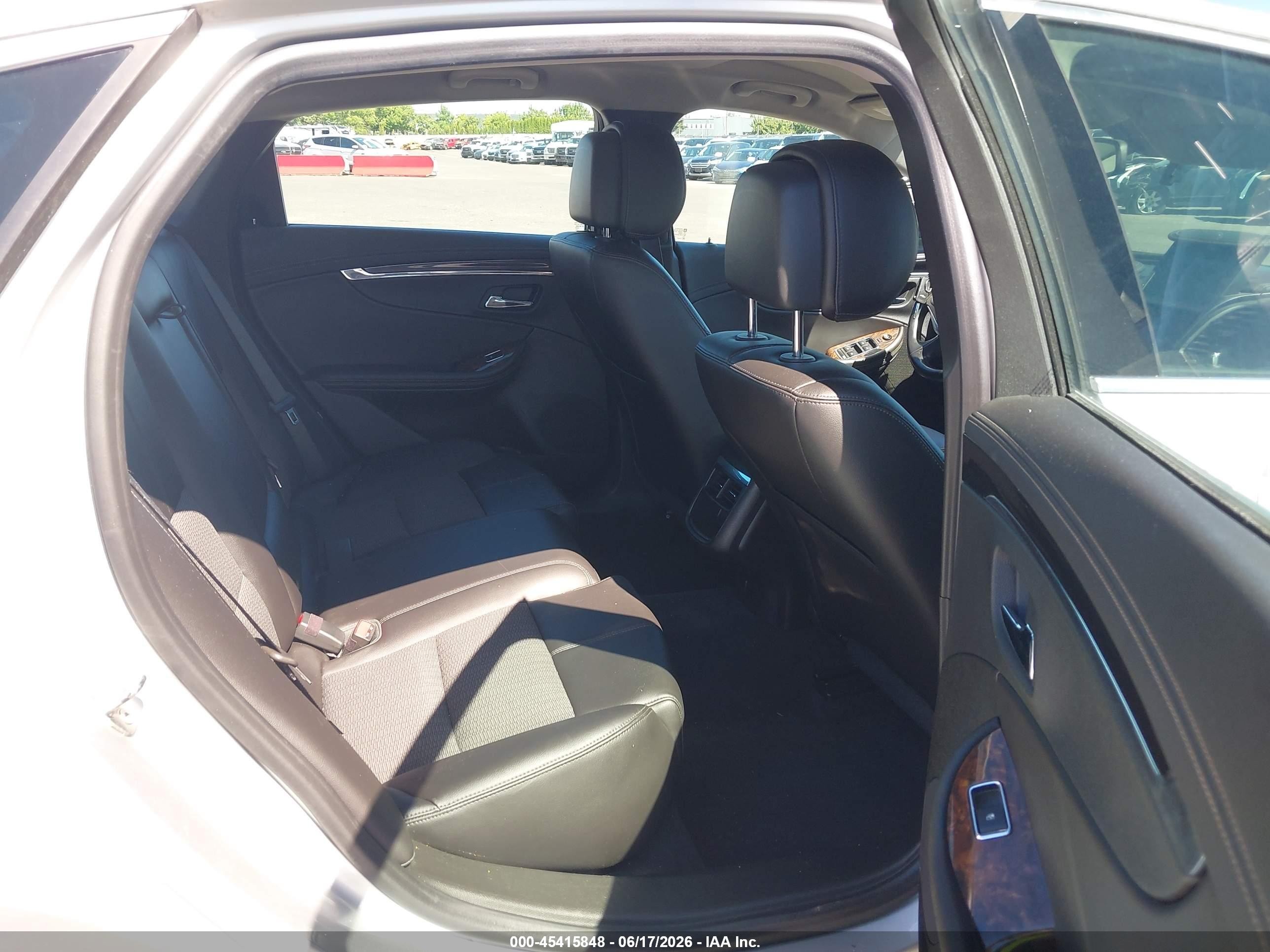 2014 Chevrolet Impala 1lt Серебряный vin: 2G1115SLXE9289402