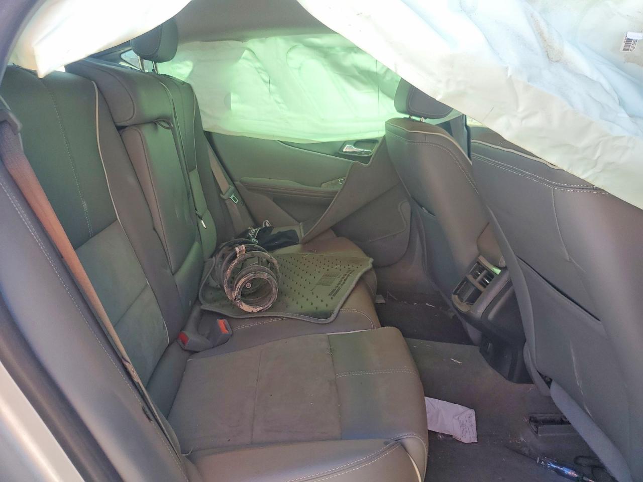 2015 Chevrolet Impala Lt Silver vin: 2G1125S30F9266273