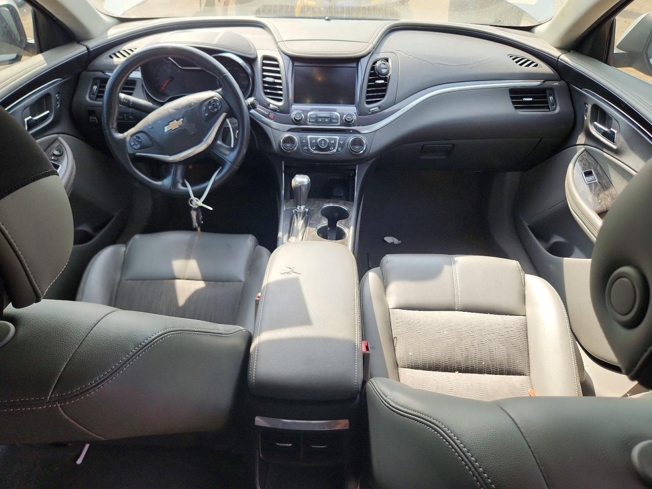 2014 Chevrolet Impala Lt Silver vin: 2G1125S31E9171347