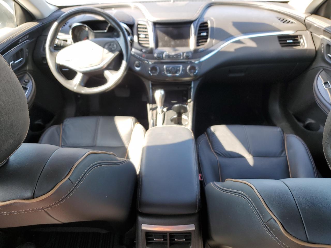 2018 Chevrolet Impala Premier Серебряный vin: 2G1125S31J9107092