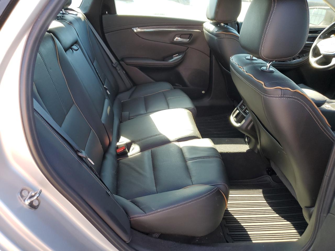 2018 Chevrolet Impala Premier Серебряный vin: 2G1125S31J9107092