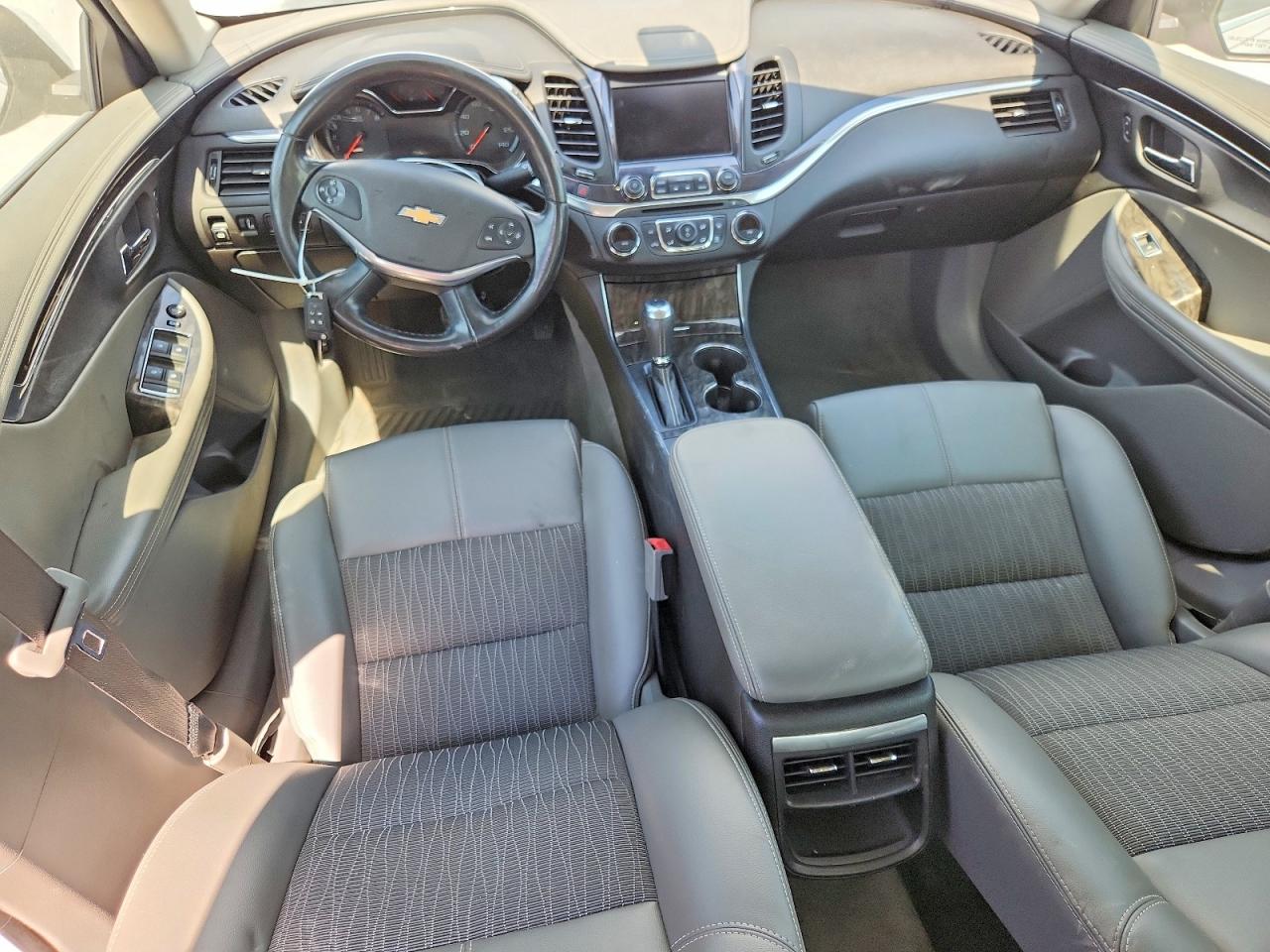 2015 Chevrolet Impala Lt White vin: 2G1125S33F9274559