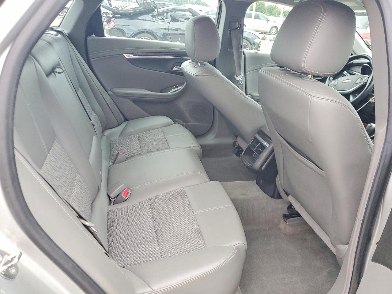 2015 Chevrolet Impala Lt Серебряный vin: 2G1125S34F9123472
